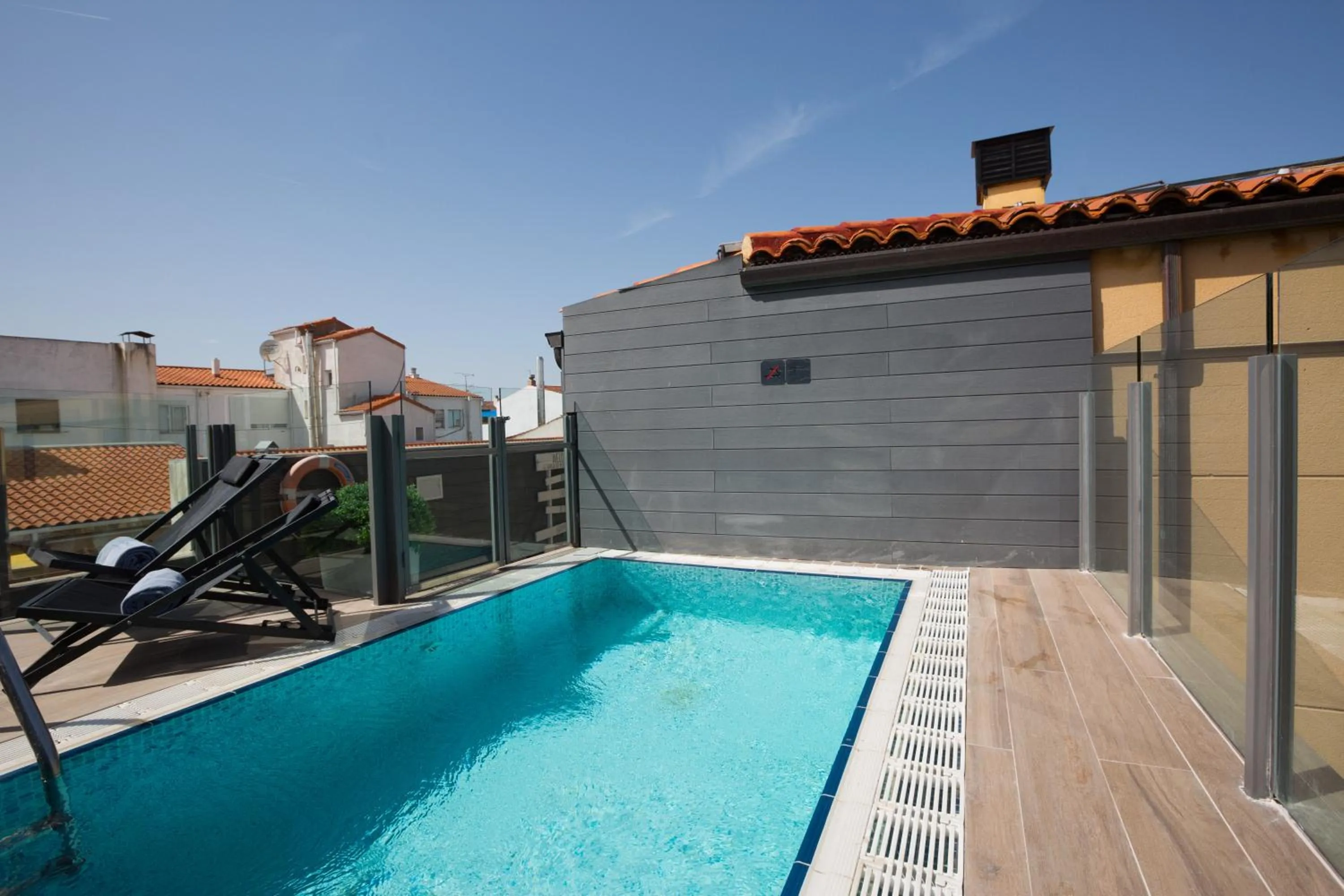 Pool view in Catalonia Plaza Mayor Salamanca