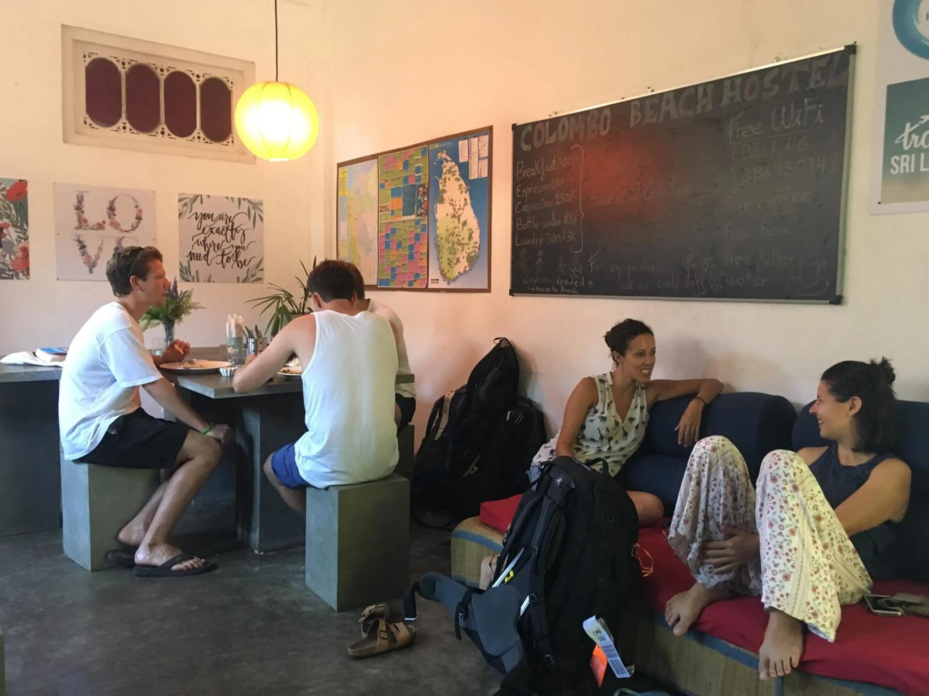 Communal lounge/ TV room in Colombo Beach Hostel