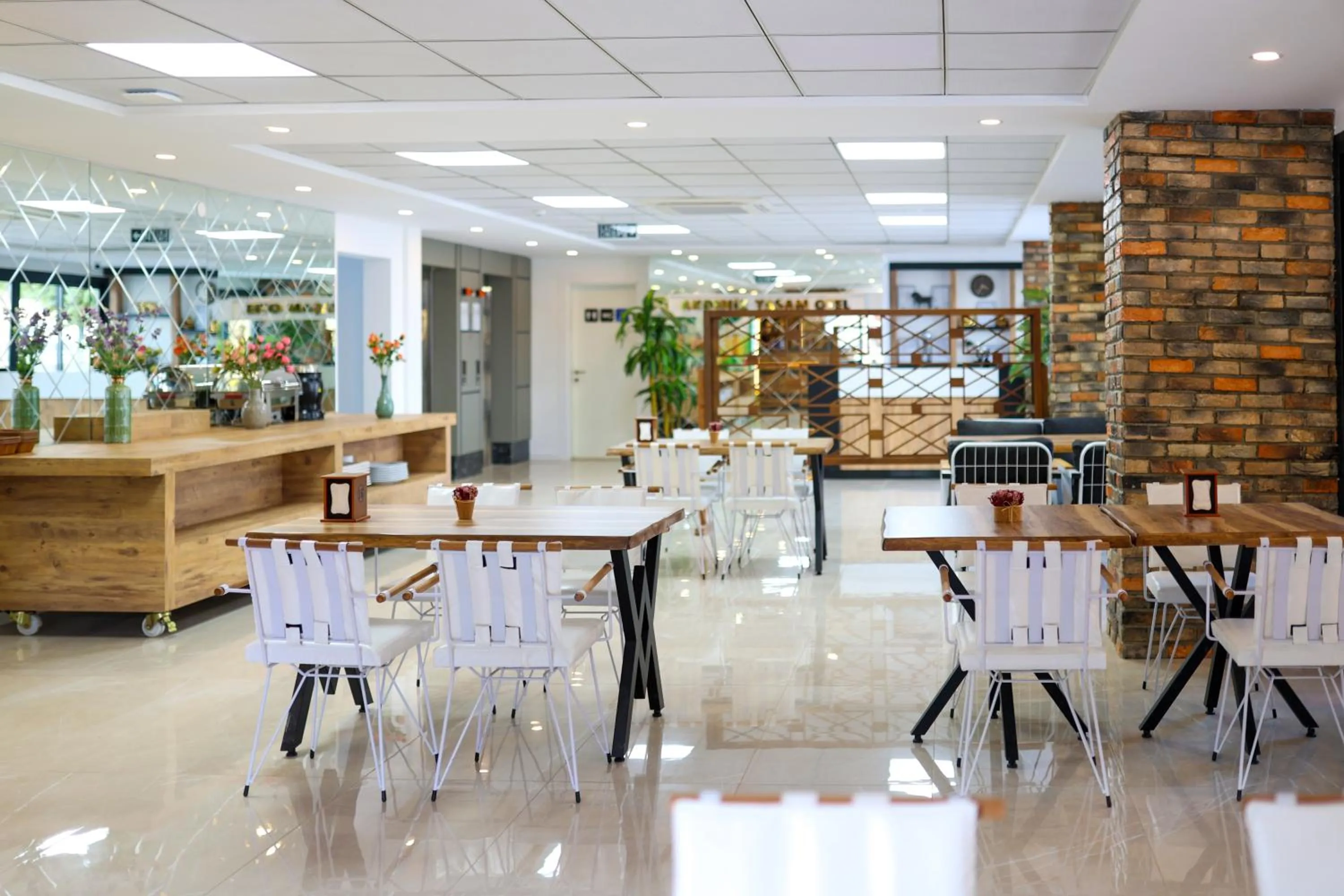 Restaurant/places to eat in Akdeniz Yaşam Otel