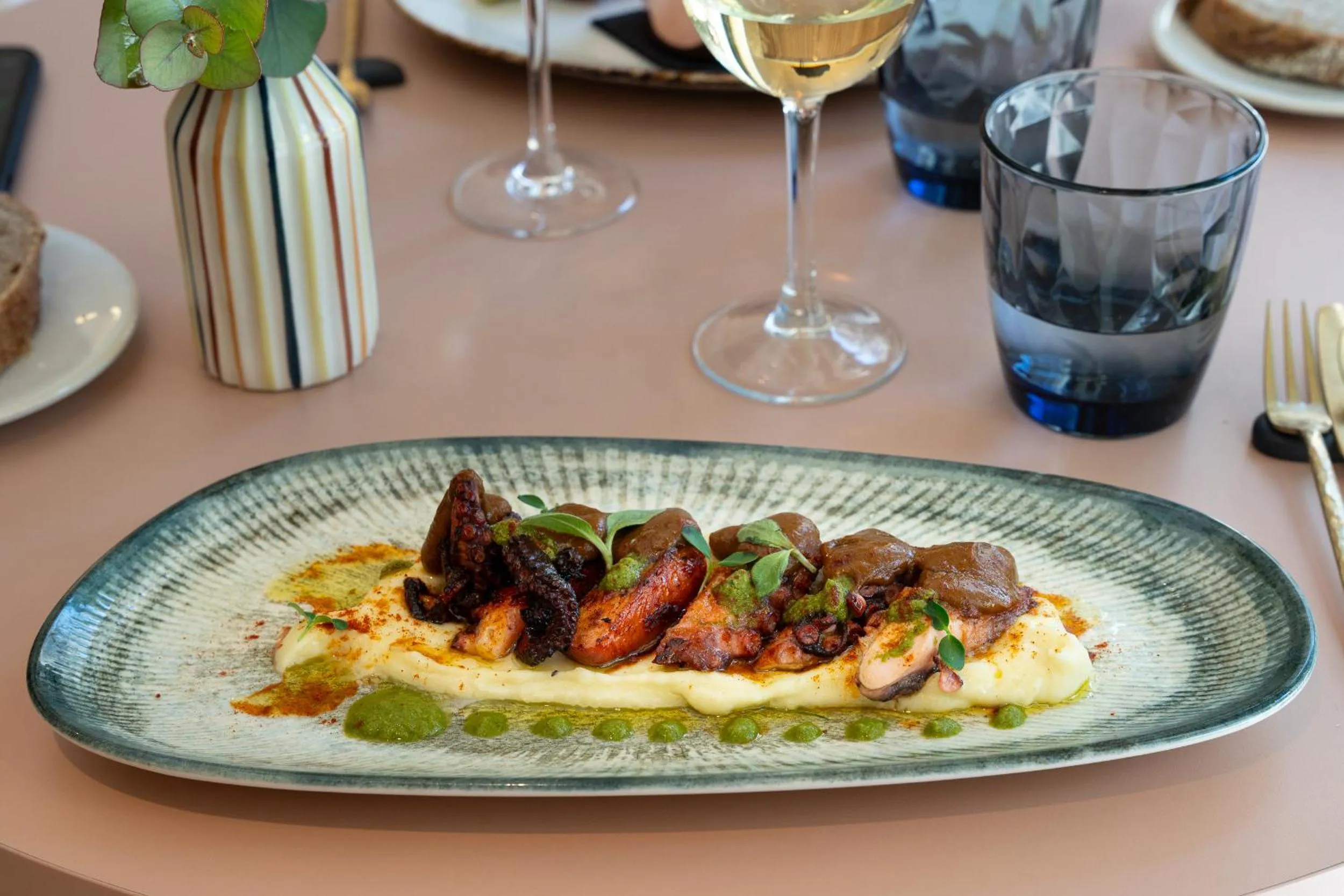 Restaurant/places to eat in Catalonia Excelsior