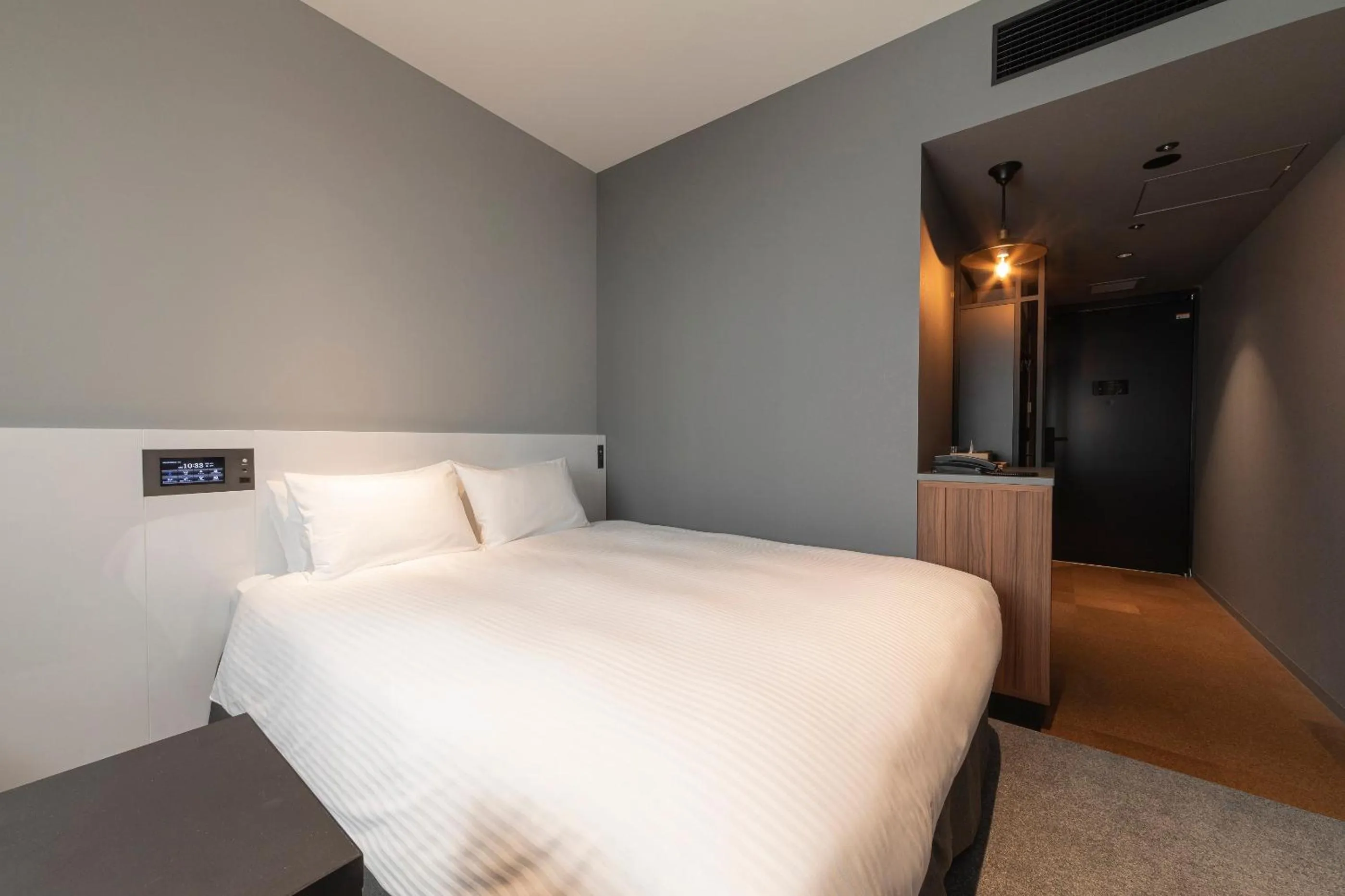 Bed in Hotel Keihan Namba Grande