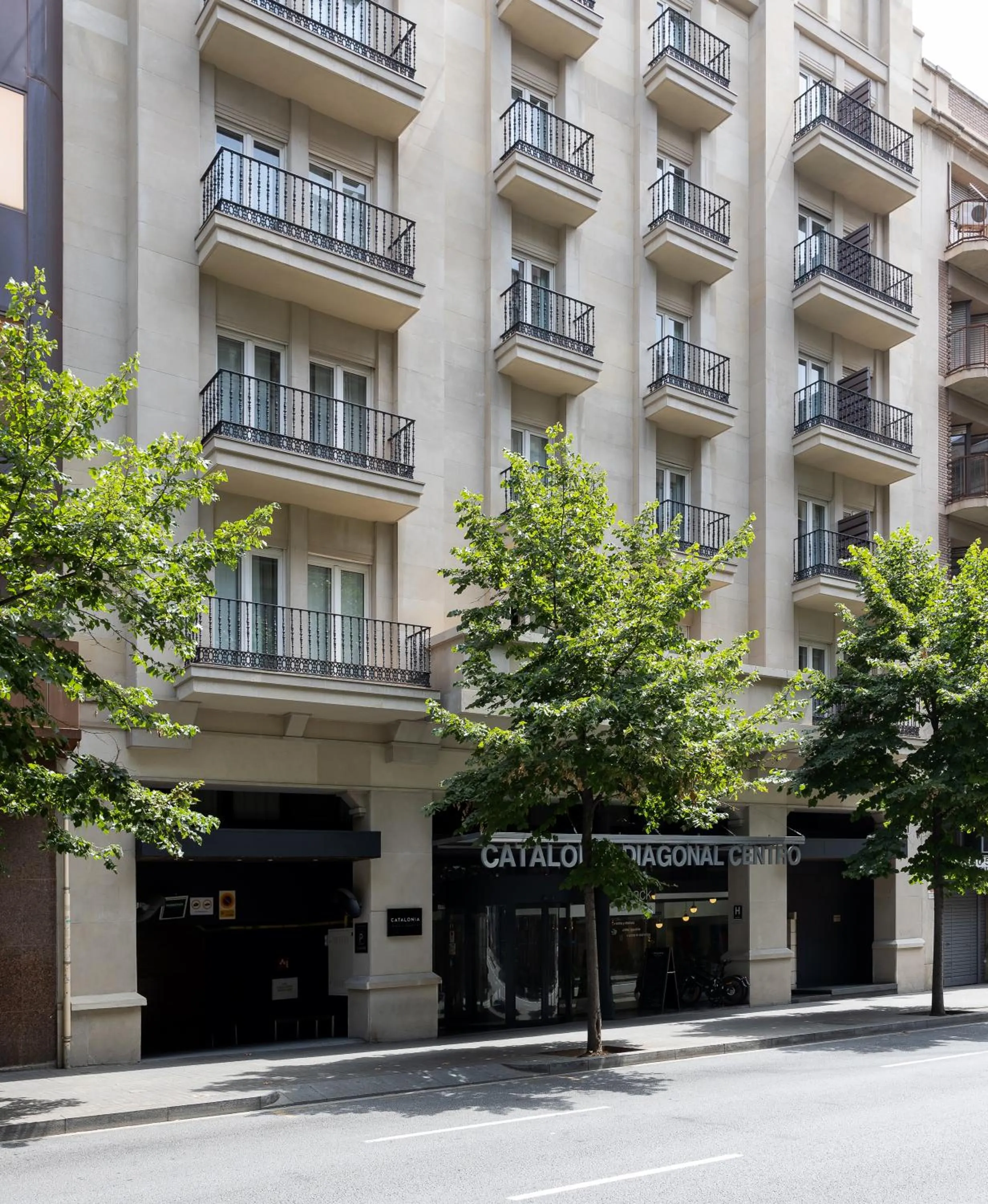 Facade/entrance in Catalonia Diagonal Centro