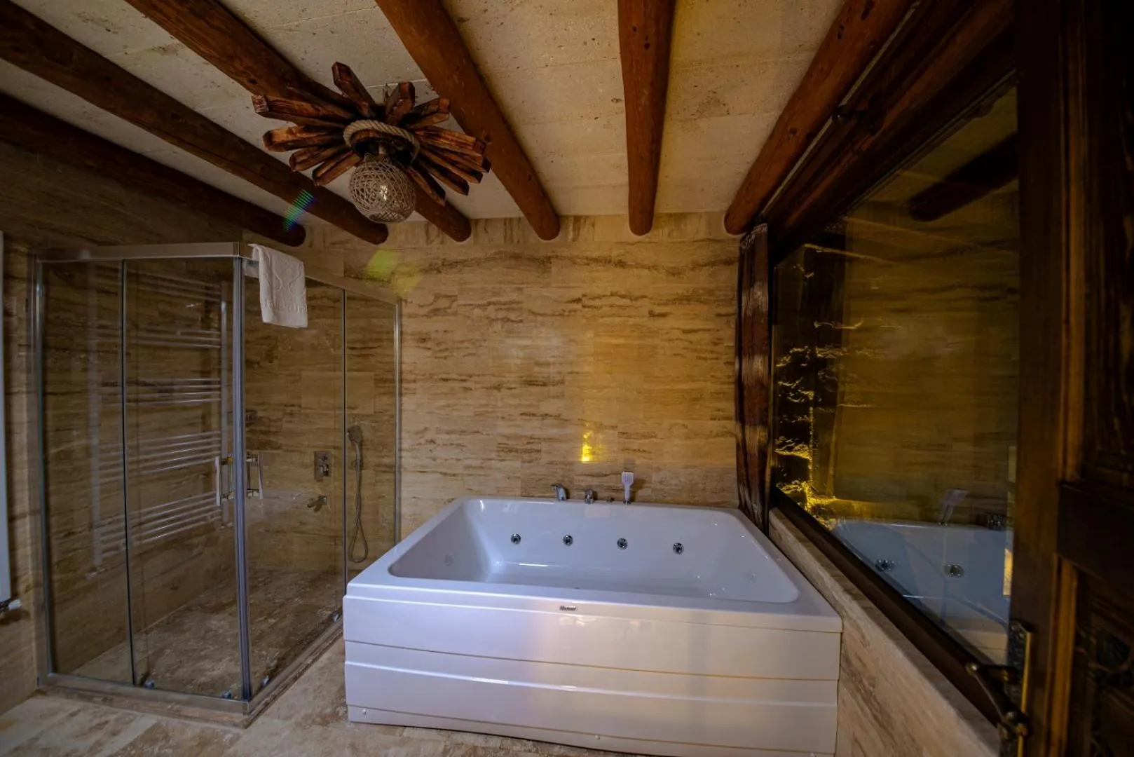 Shower in FARMER CAVE HOUSE
