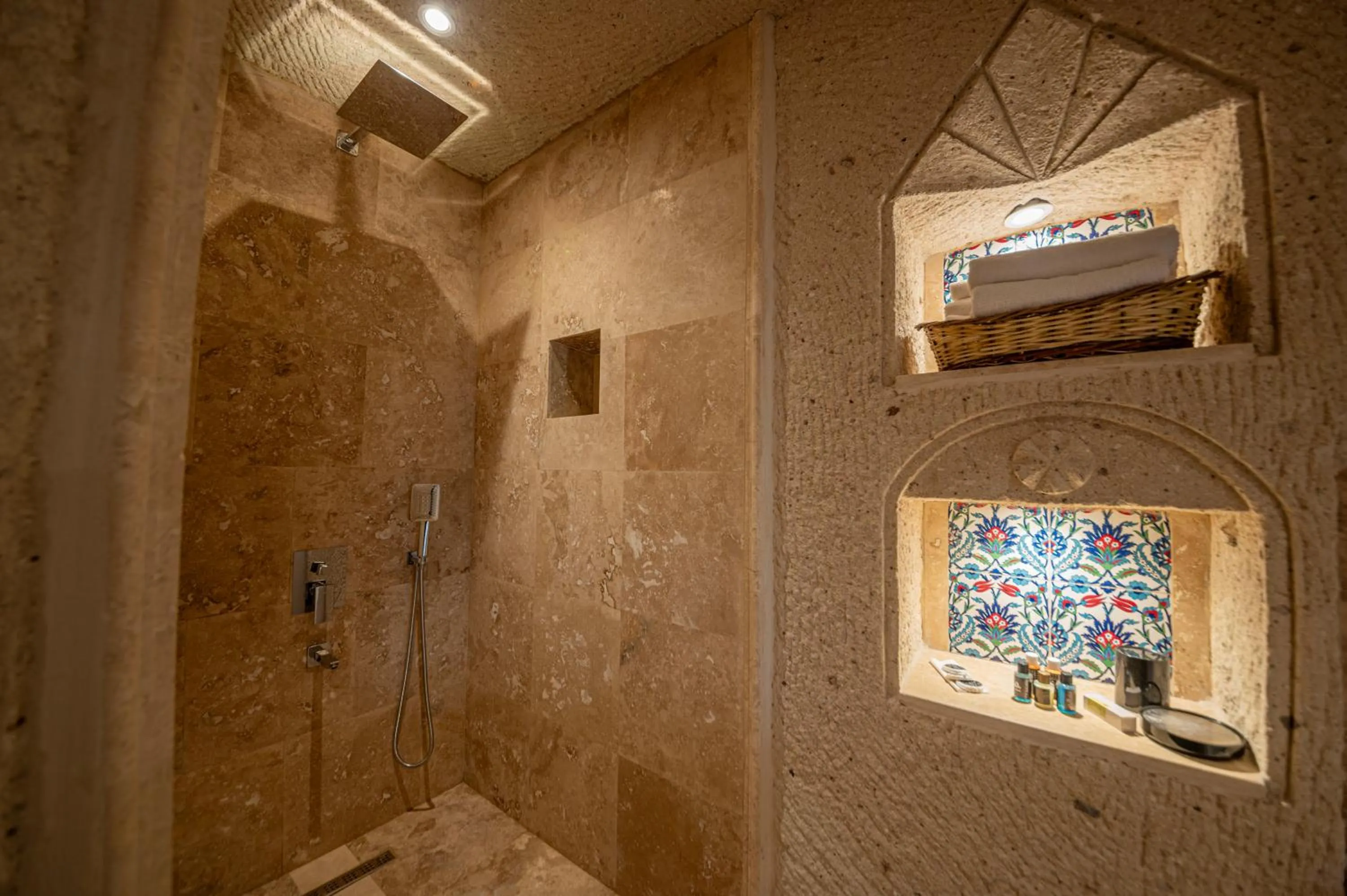 Bathroom in FARMER CAVE HOUSE