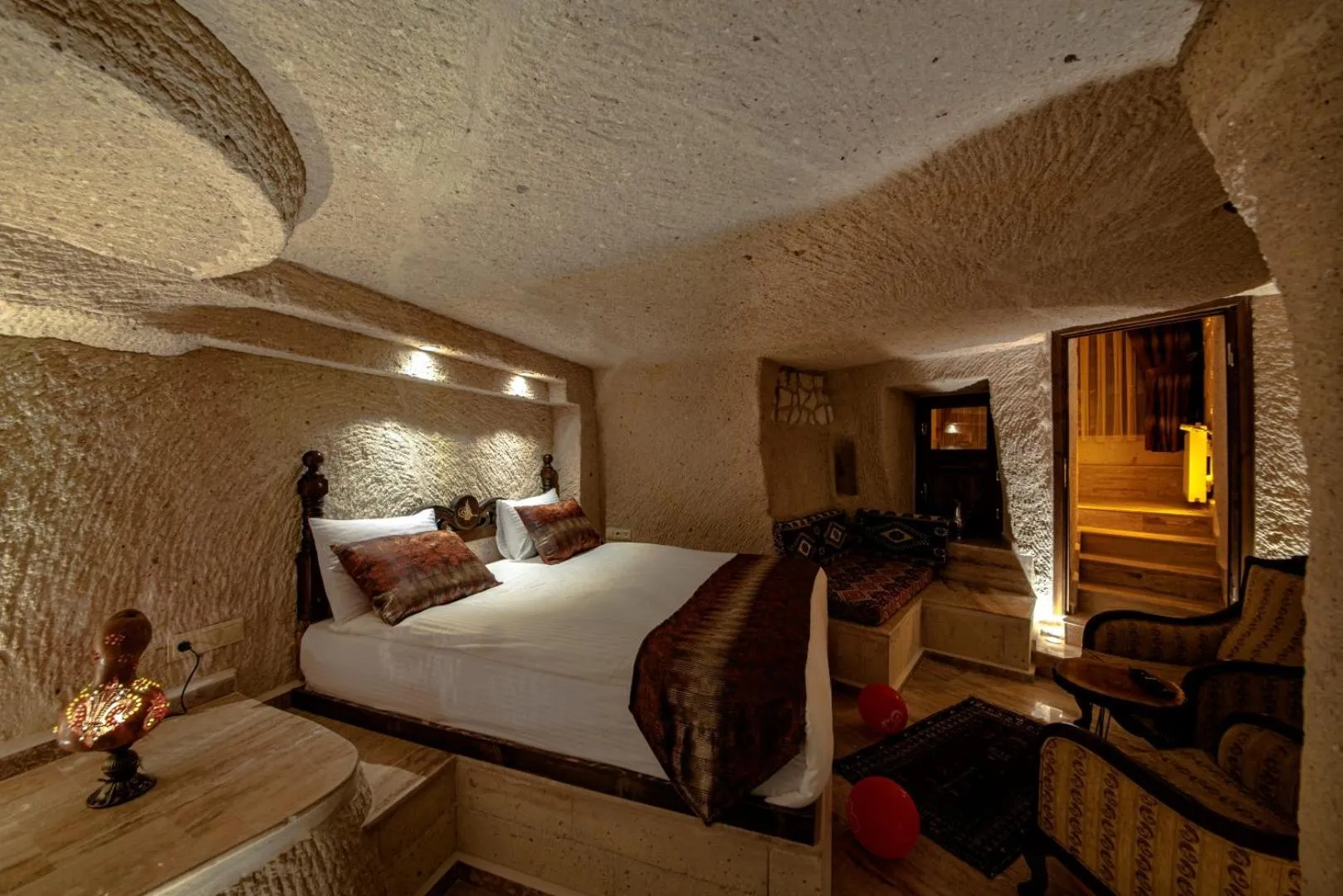 Bed in FARMER CAVE HOUSE