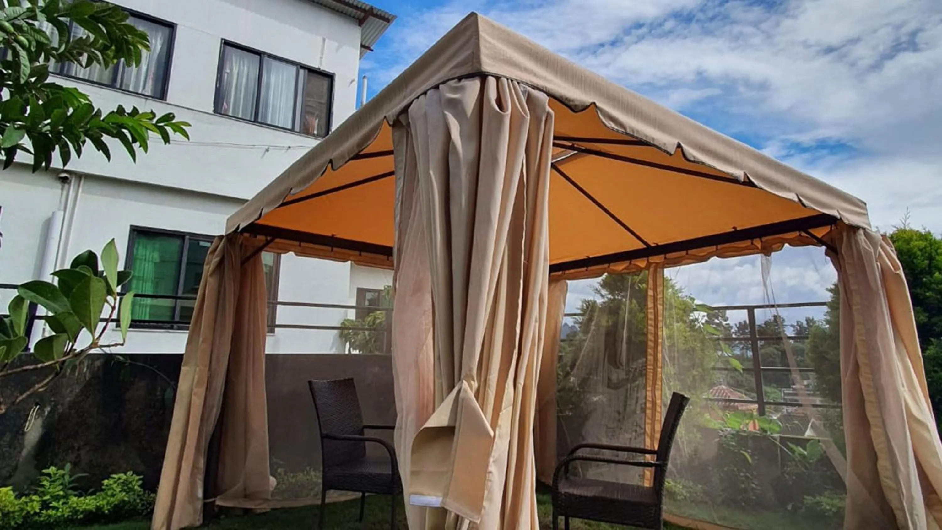 Garden in Hotel Grand View