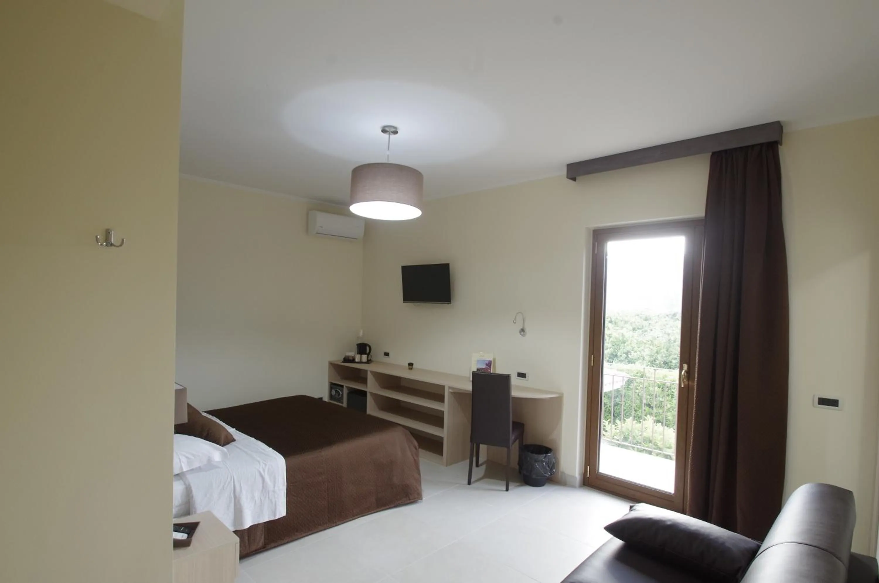 Photo of the whole room, Bed in B&B Villa Valentina