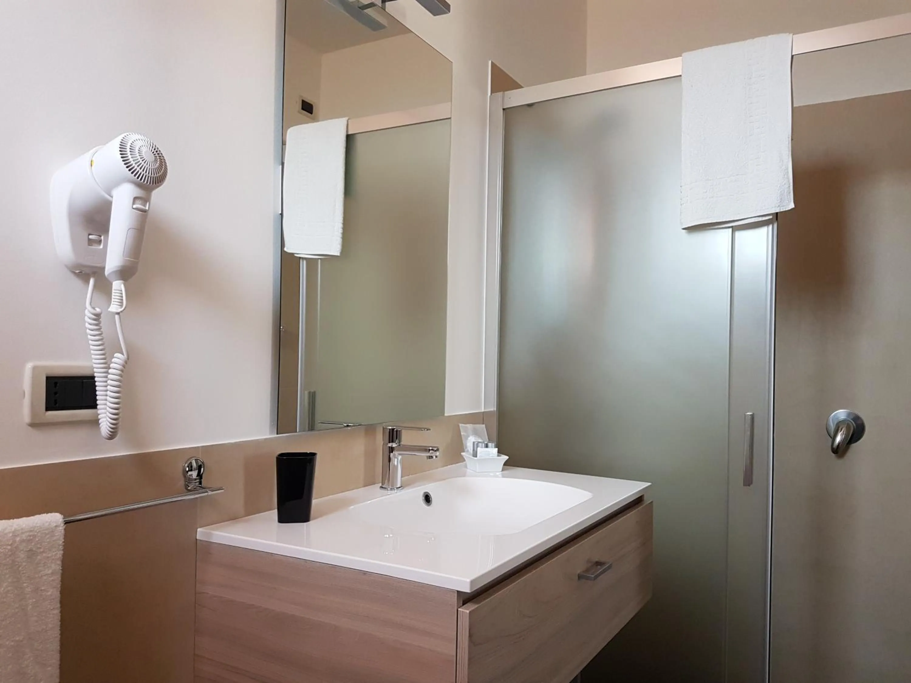 Shower in B&B Villa Valentina