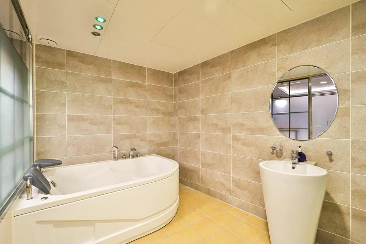 Bath in Seomyeon IB Hotel