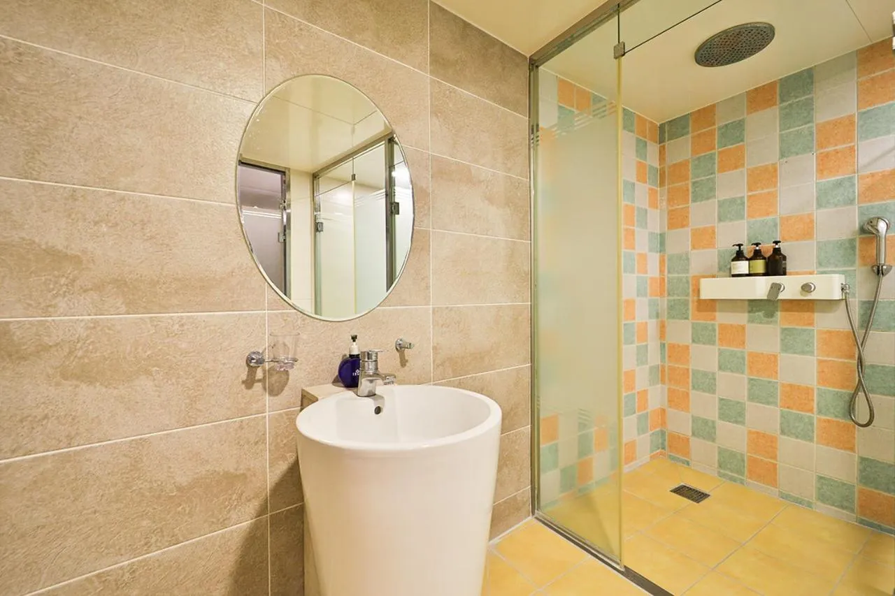 Shower in Seomyeon IB Hotel