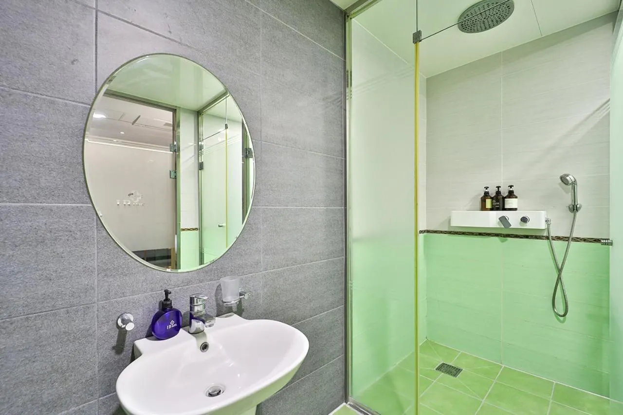 Shower in Seomyeon IB Hotel