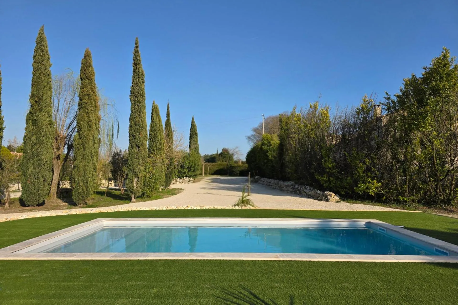 Property building in Locations des Alpilles