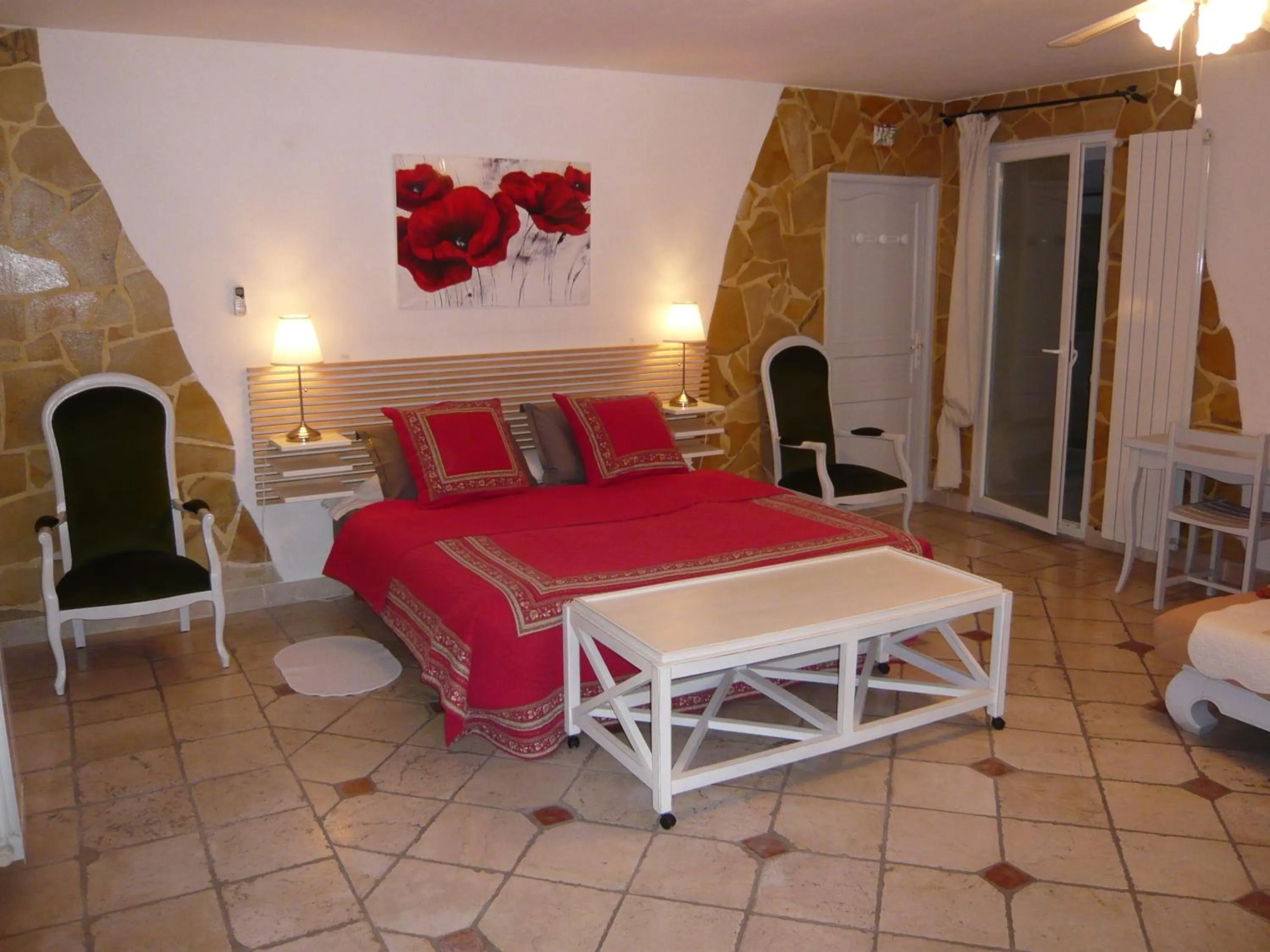 Bed in Locations des Alpilles