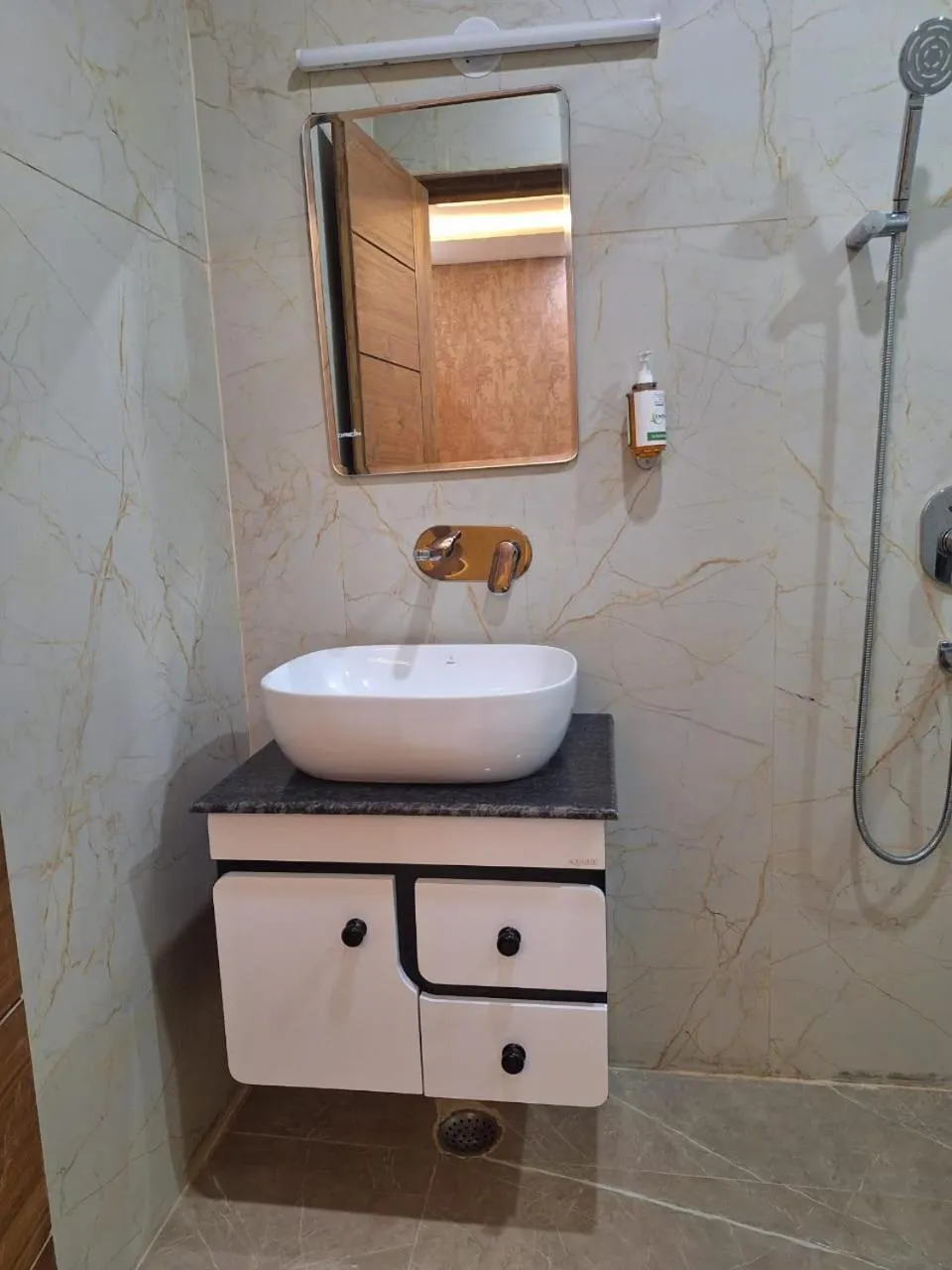Bathroom in Lime Tree Hotels and Banquet Greater Noida