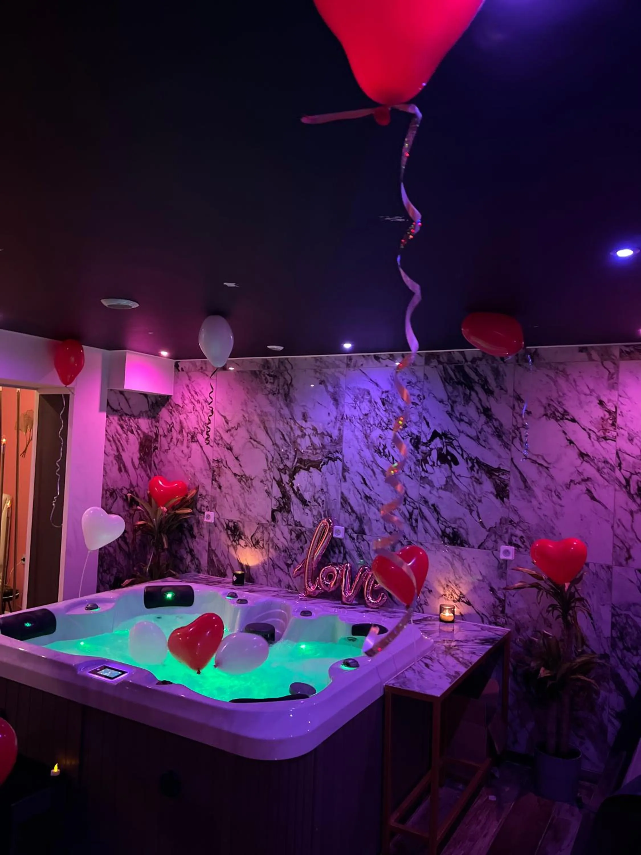 Hot Tub in Why Not Jacuzzi