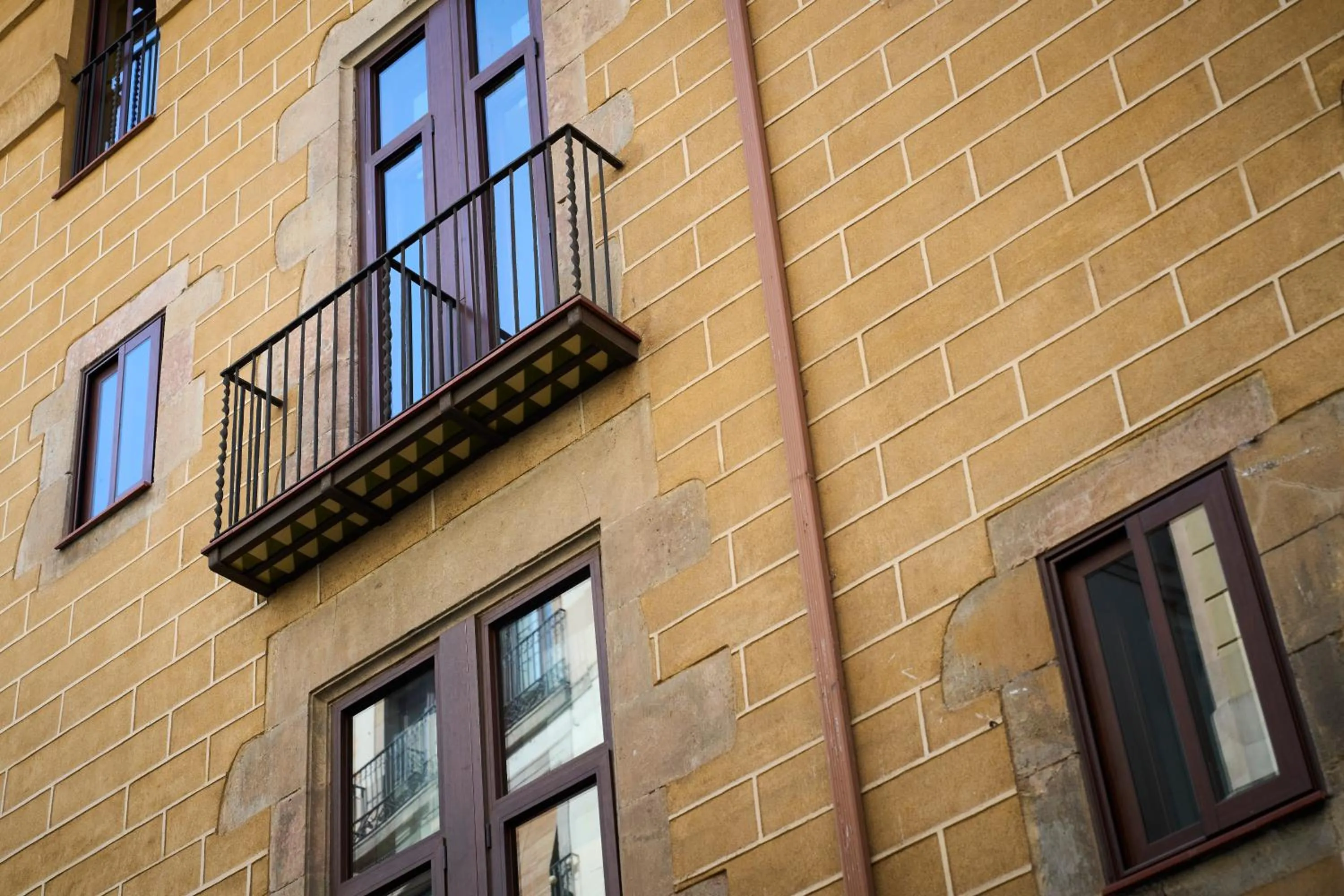 Facade/entrance in Catalonia Born