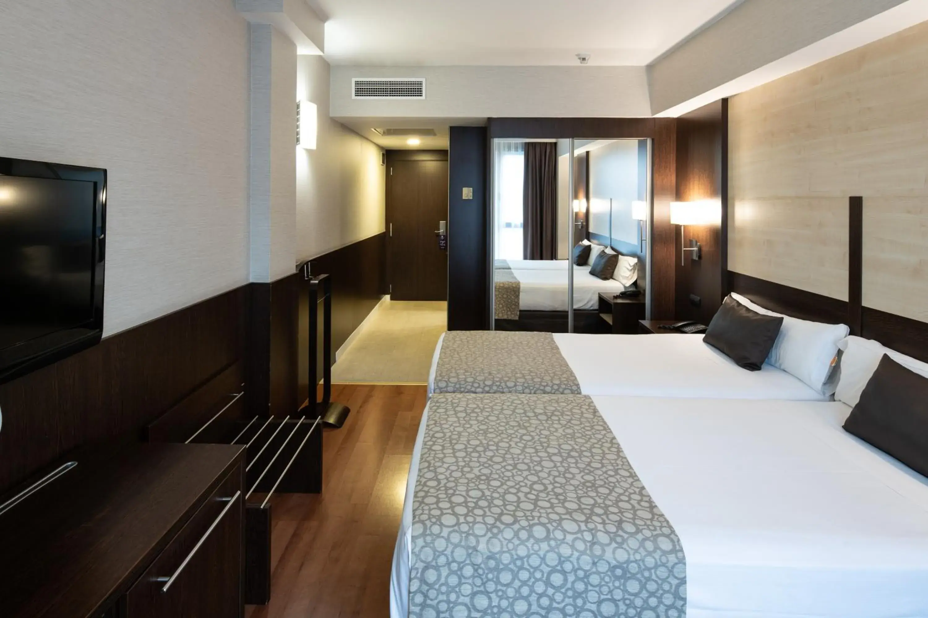 Premium Double Room in Catalonia Sagrada Familia Premium Double Room in Catalonia Sagrada Familia