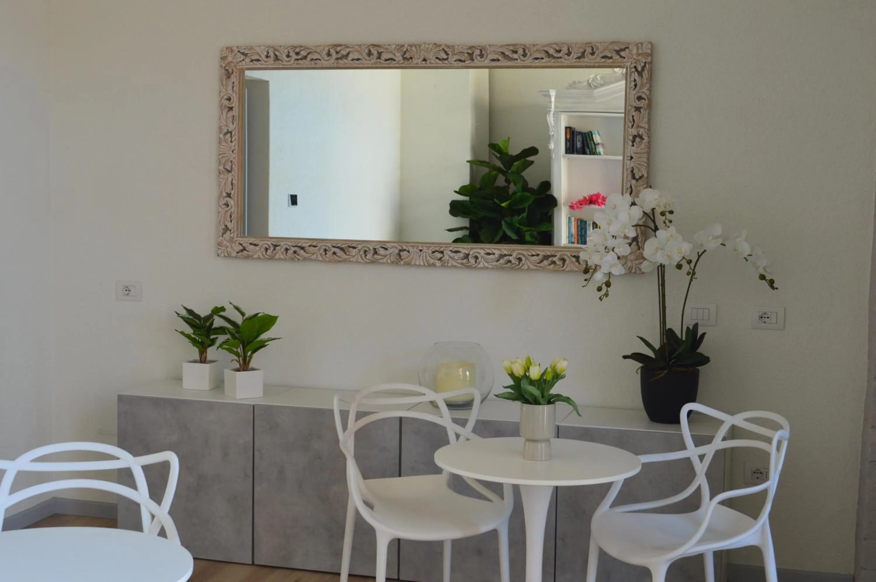 Seating area in TANIT ROOMS & SPA