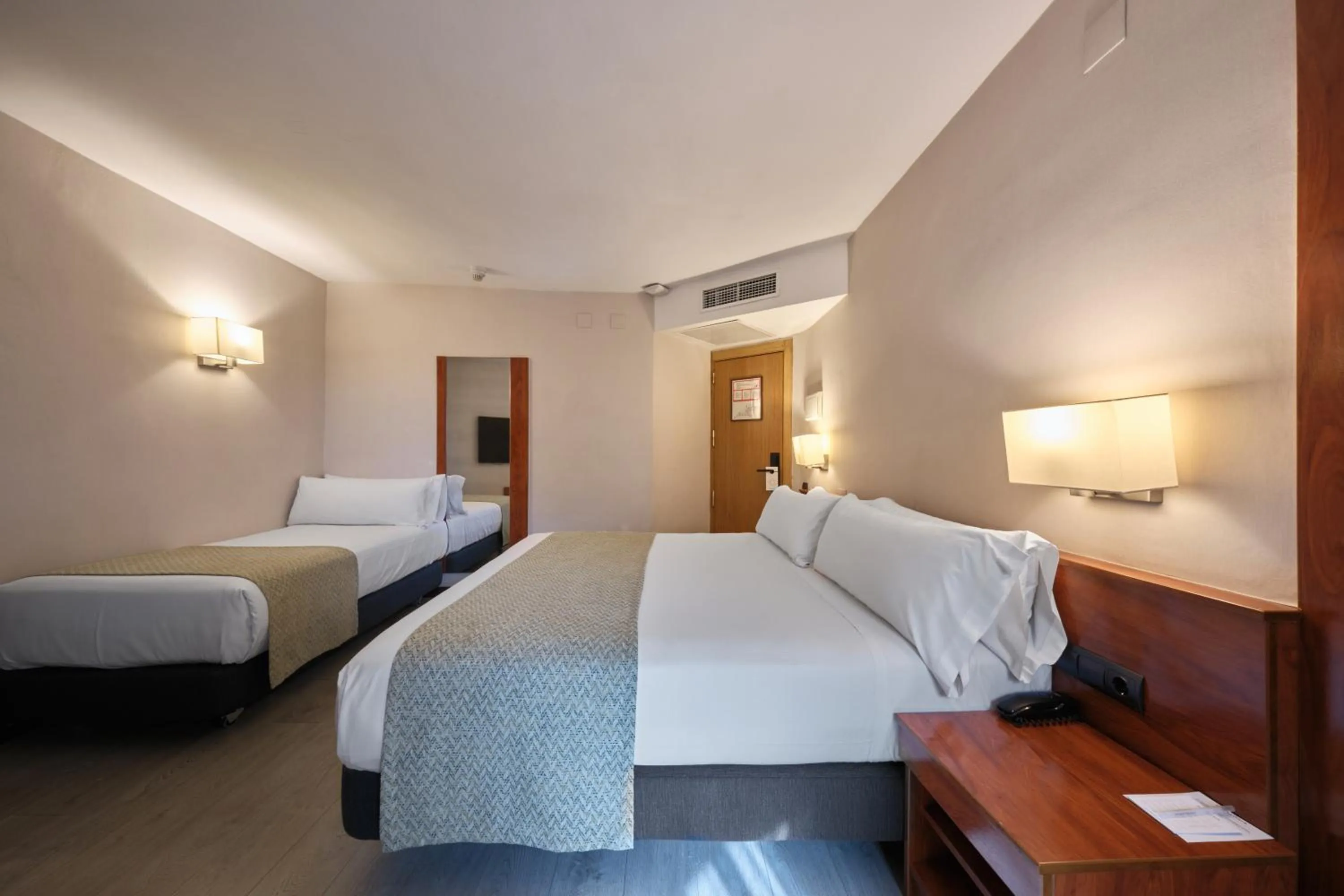 Bed in Catalonia Park Putxet