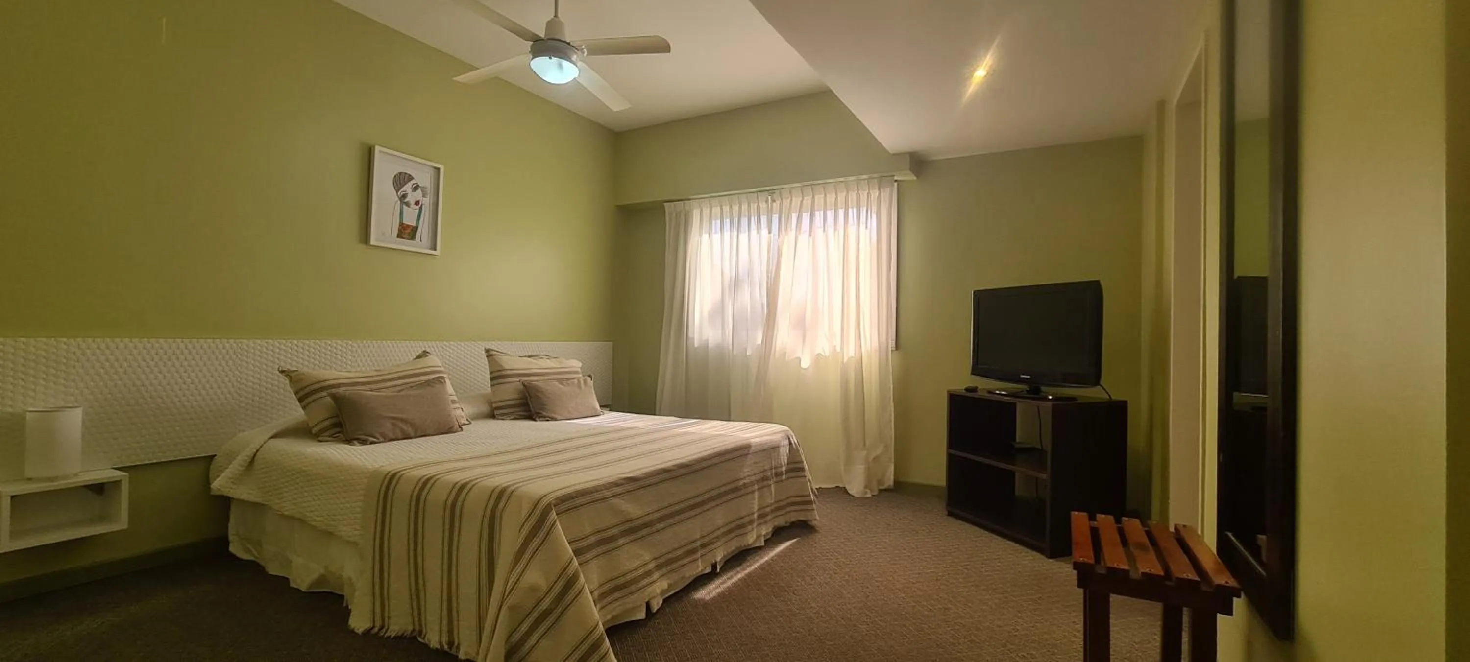 Bed in Hotel Arte del Rey