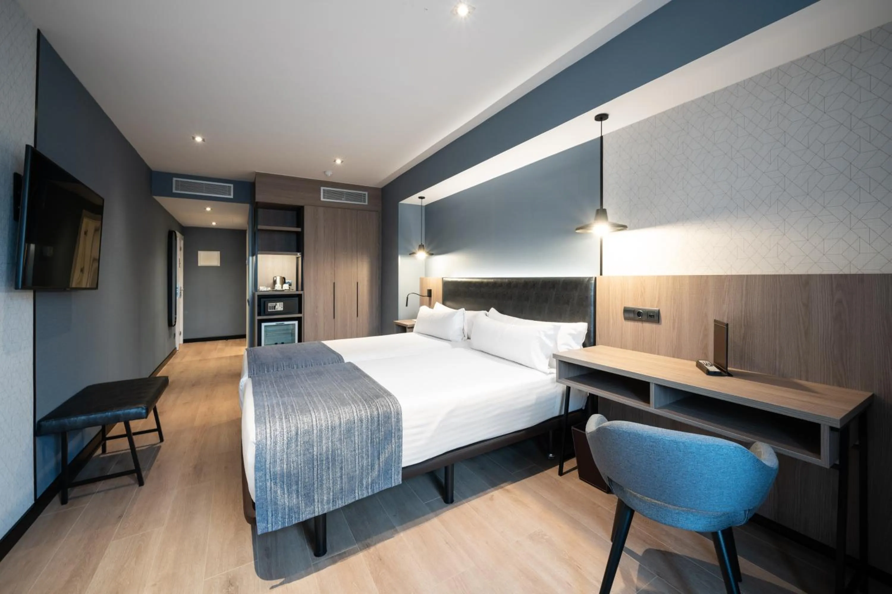 Bed in Catalonia Atenas