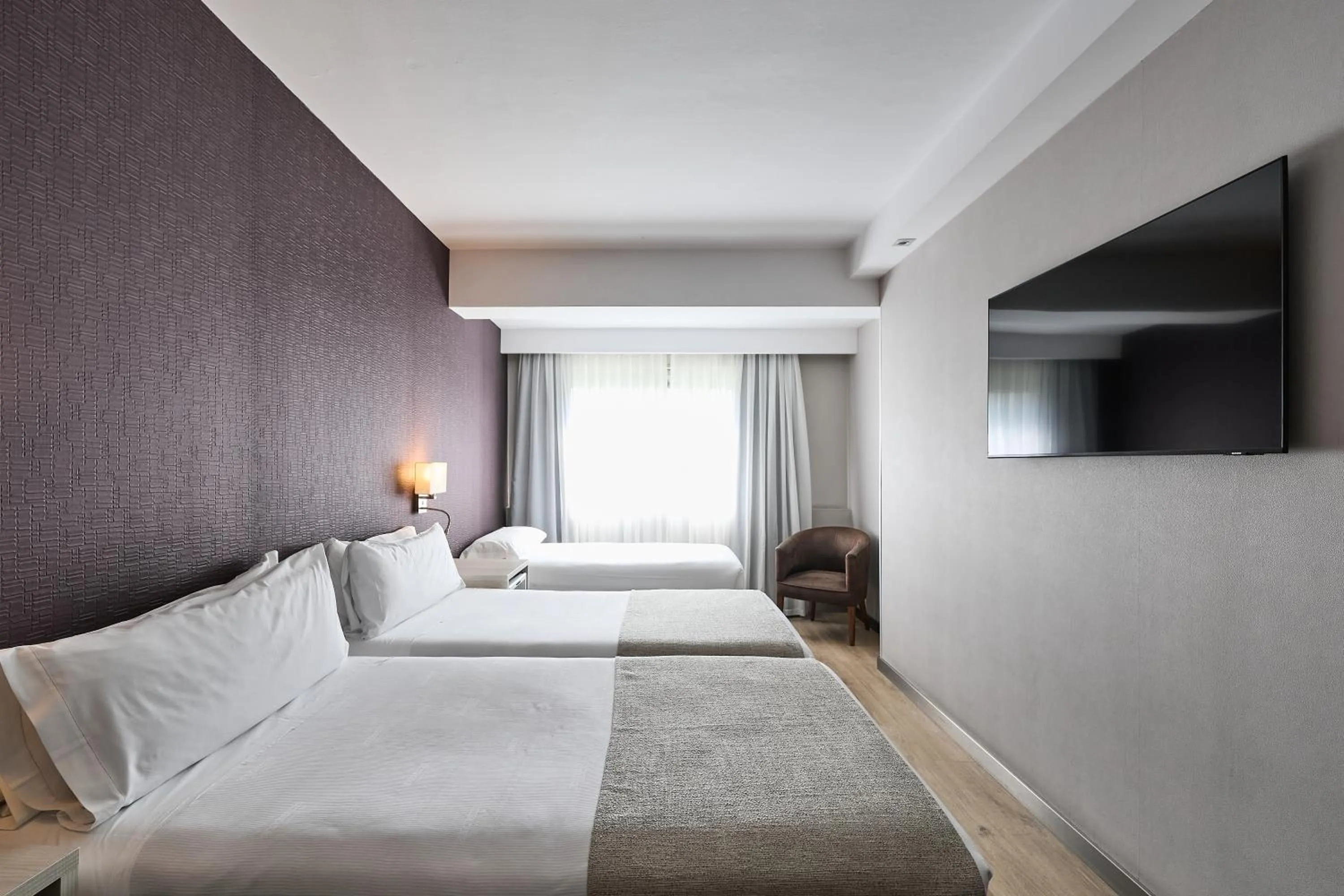 Bed in Catalonia Atenas