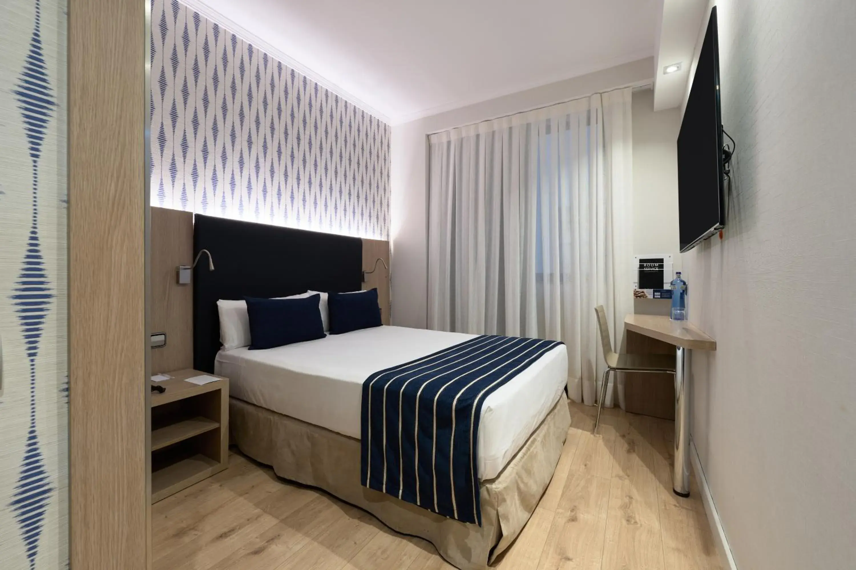 Single Room in Catalonia Roma Single Room in Catalonia Roma