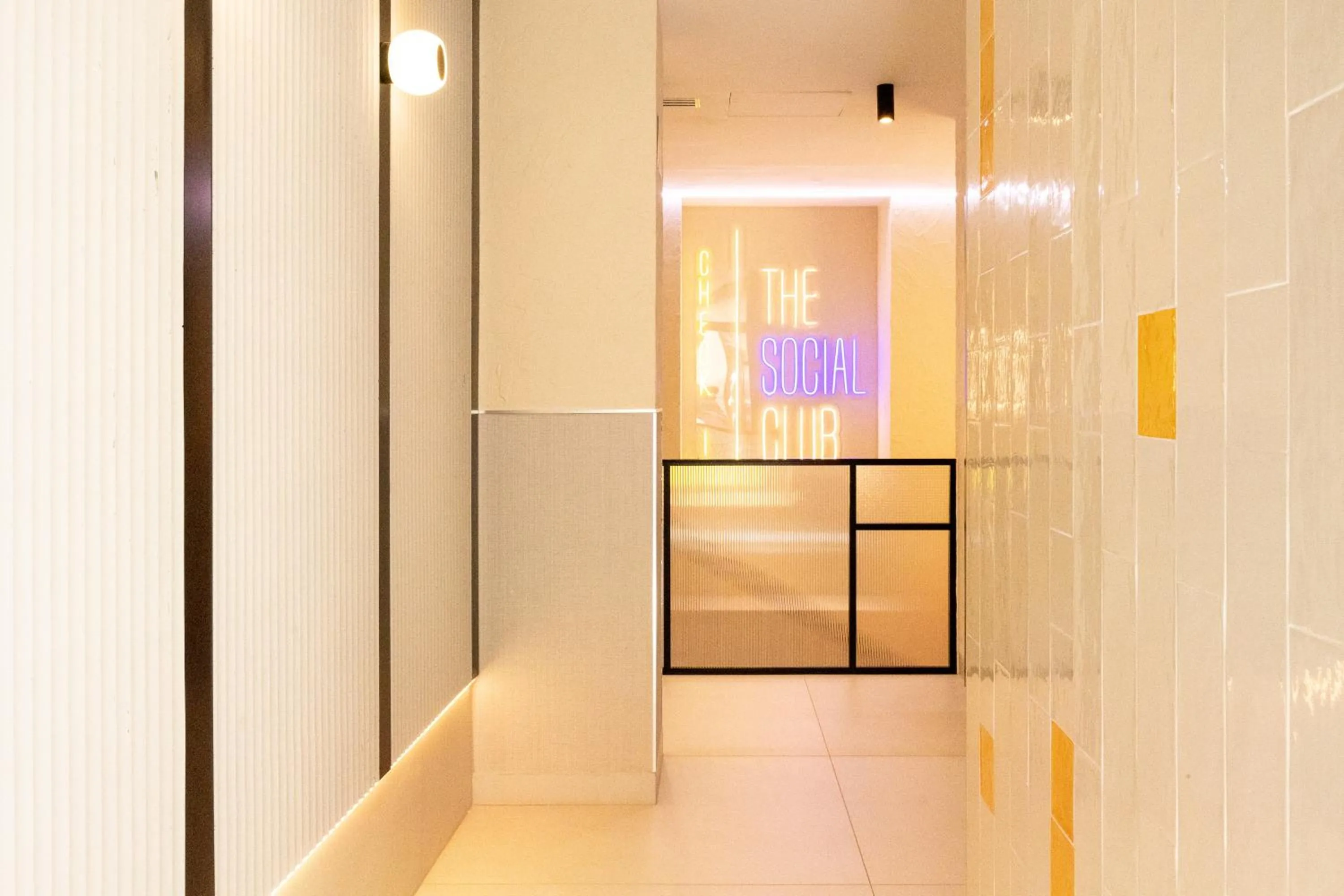 Lobby or reception in Petit Hostel Palacio Real