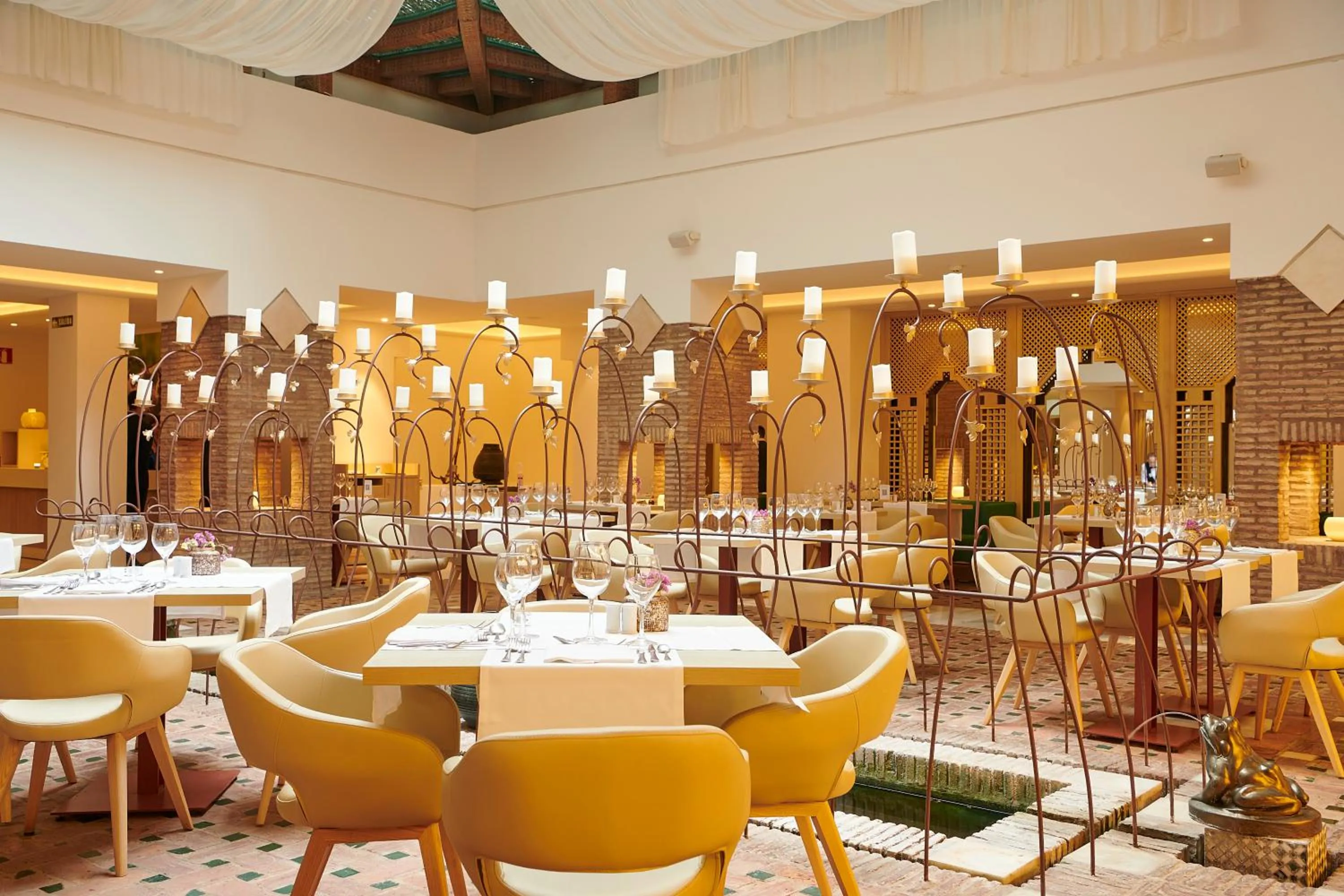 Restaurant/places to eat in Iberostar Selection Marbella Coral Beach