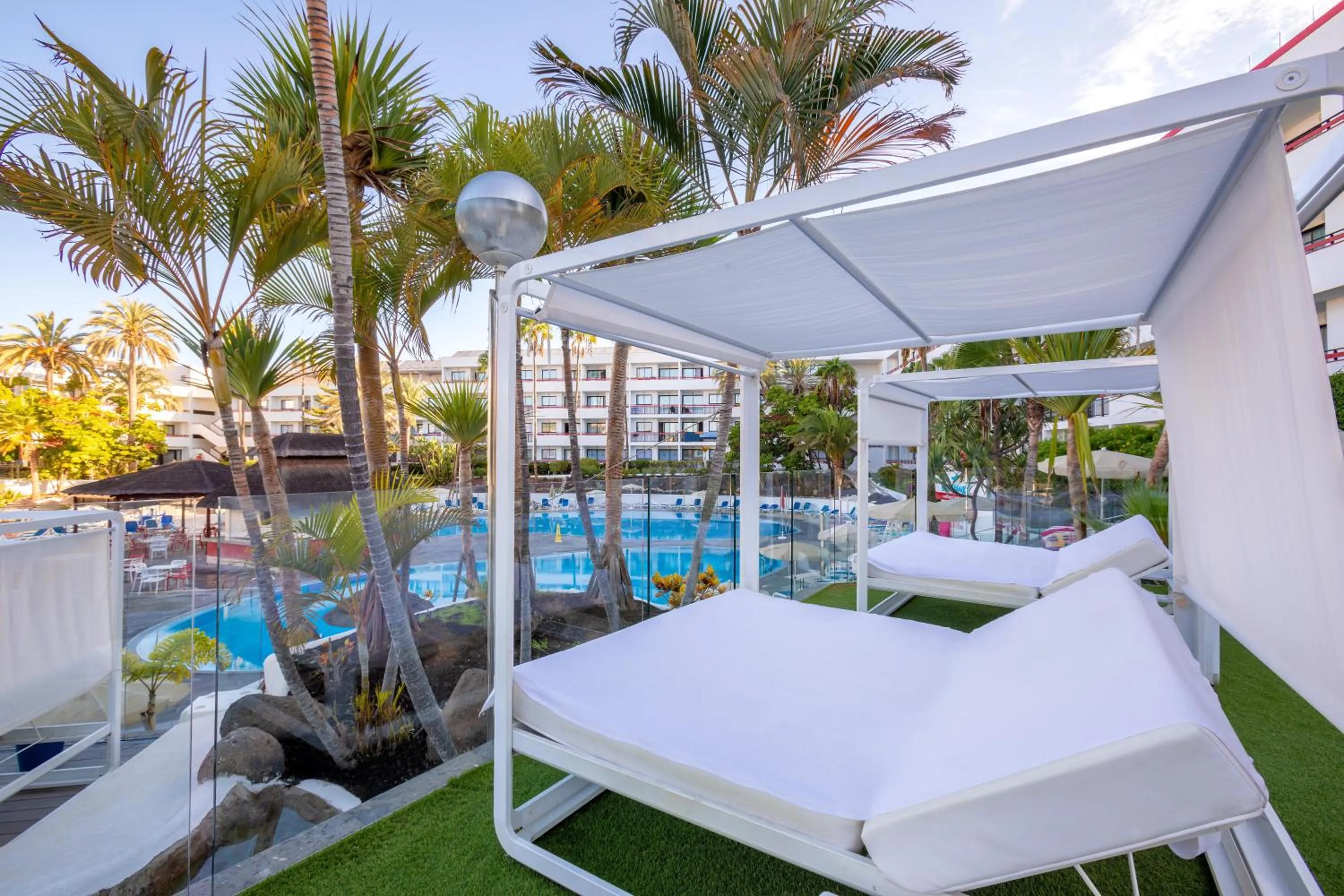 Property building in Alexandre La Siesta