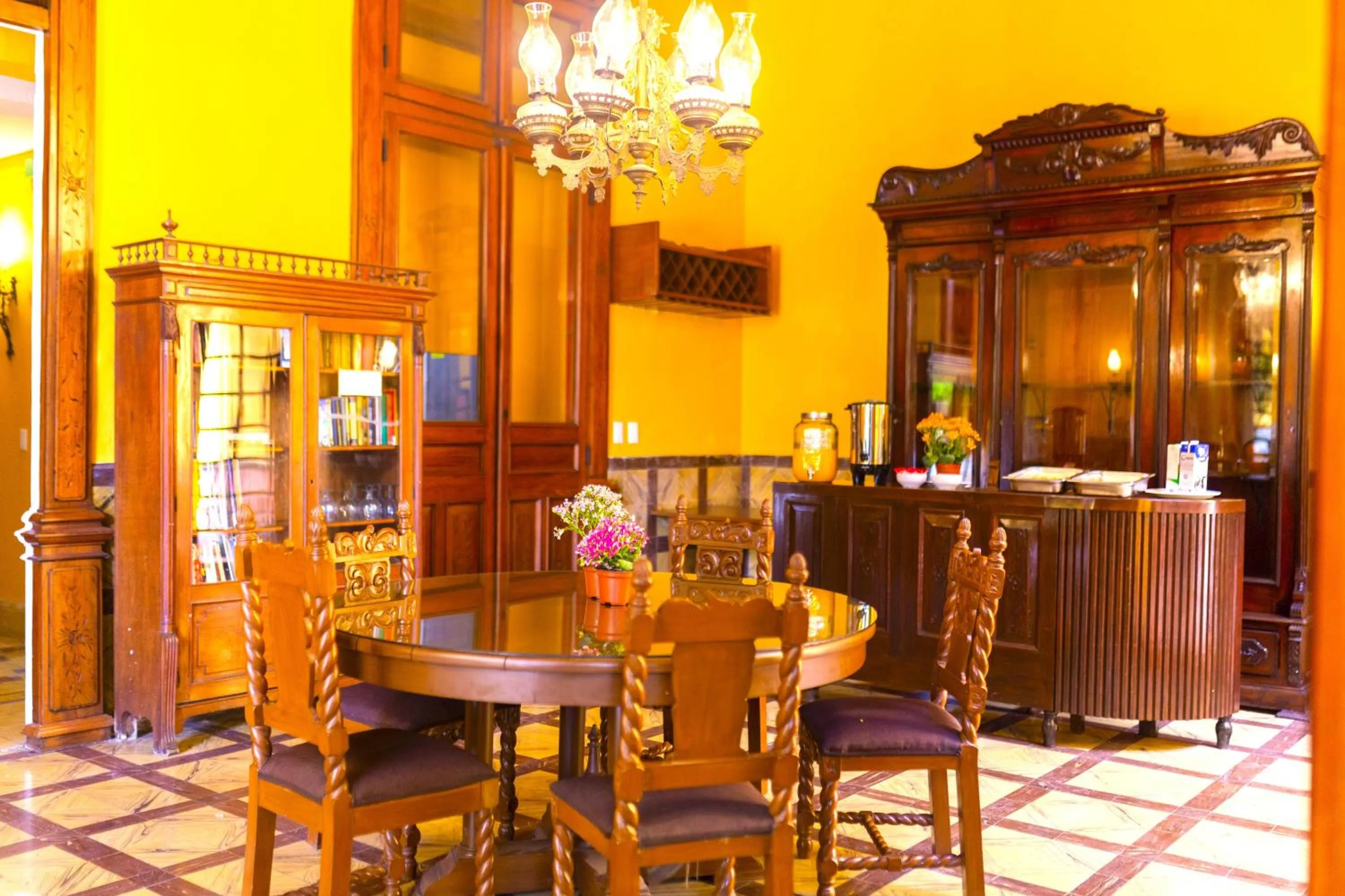 Restaurant/places to eat in Hotel Real Toledo by Kavia