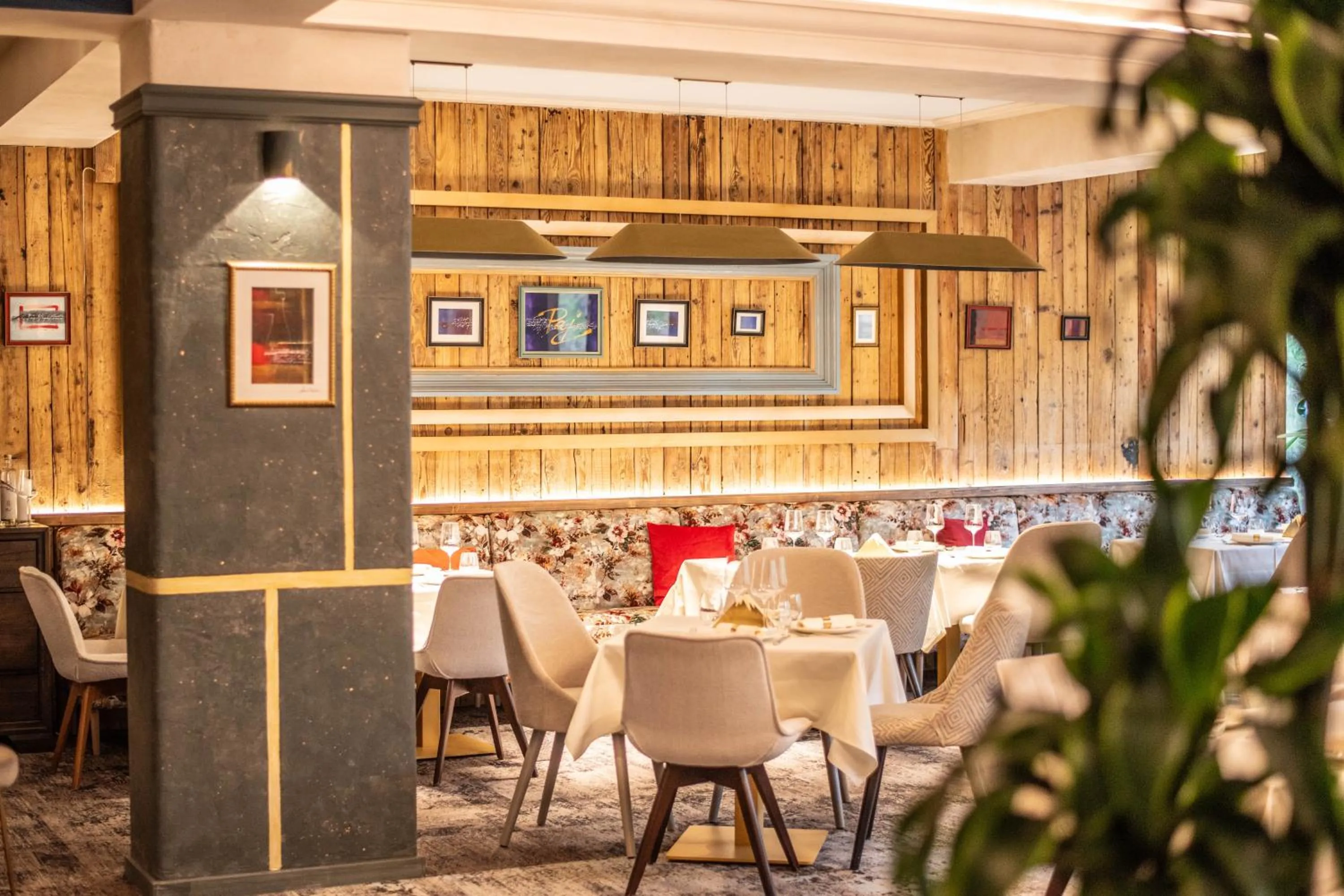 Restaurant/places to eat in Paj Hotelul Retreat & Spa