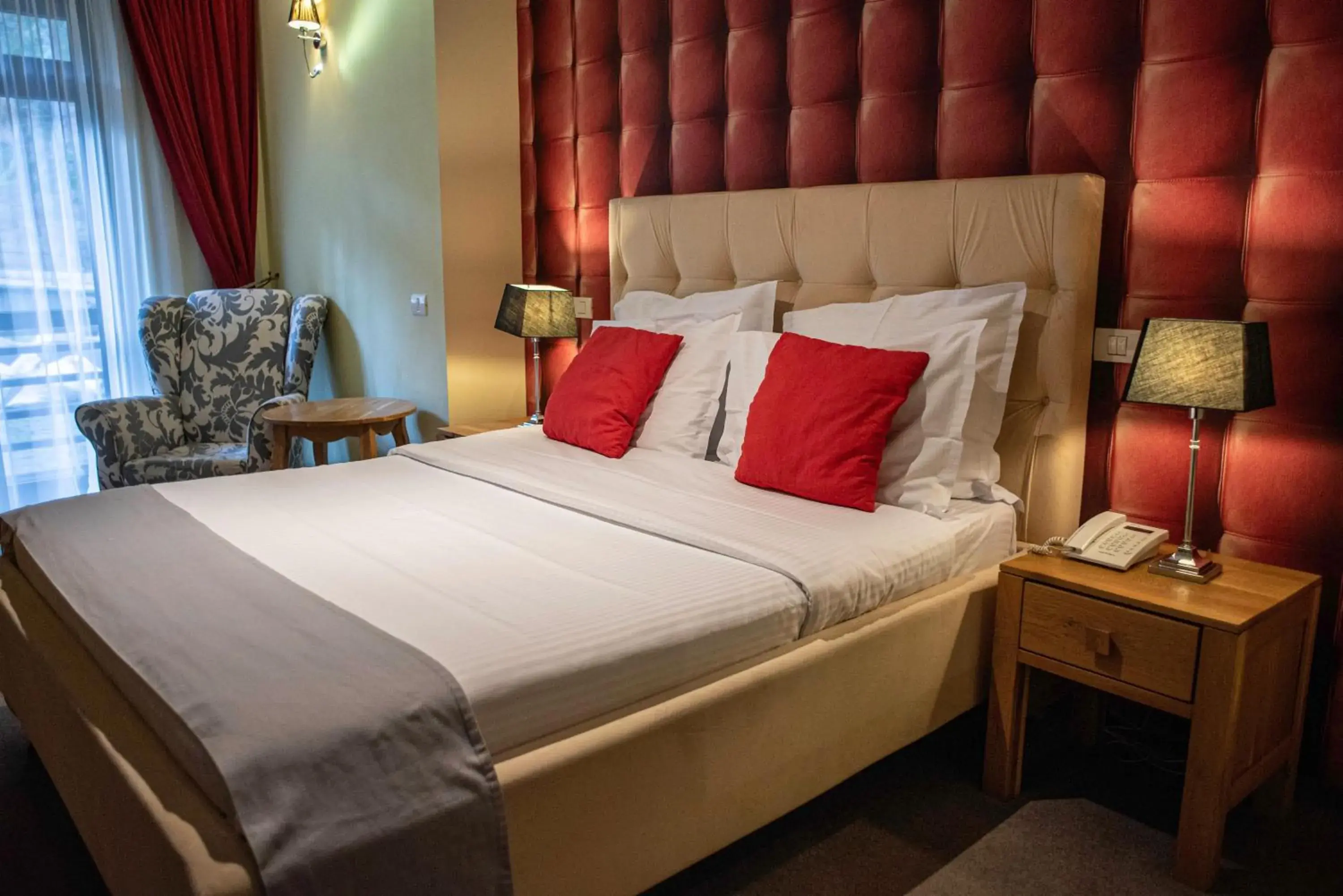 LONDRA in Paj Hotelul Retreat & Spa LONDRA in Paj Hotelul Retreat & Spa