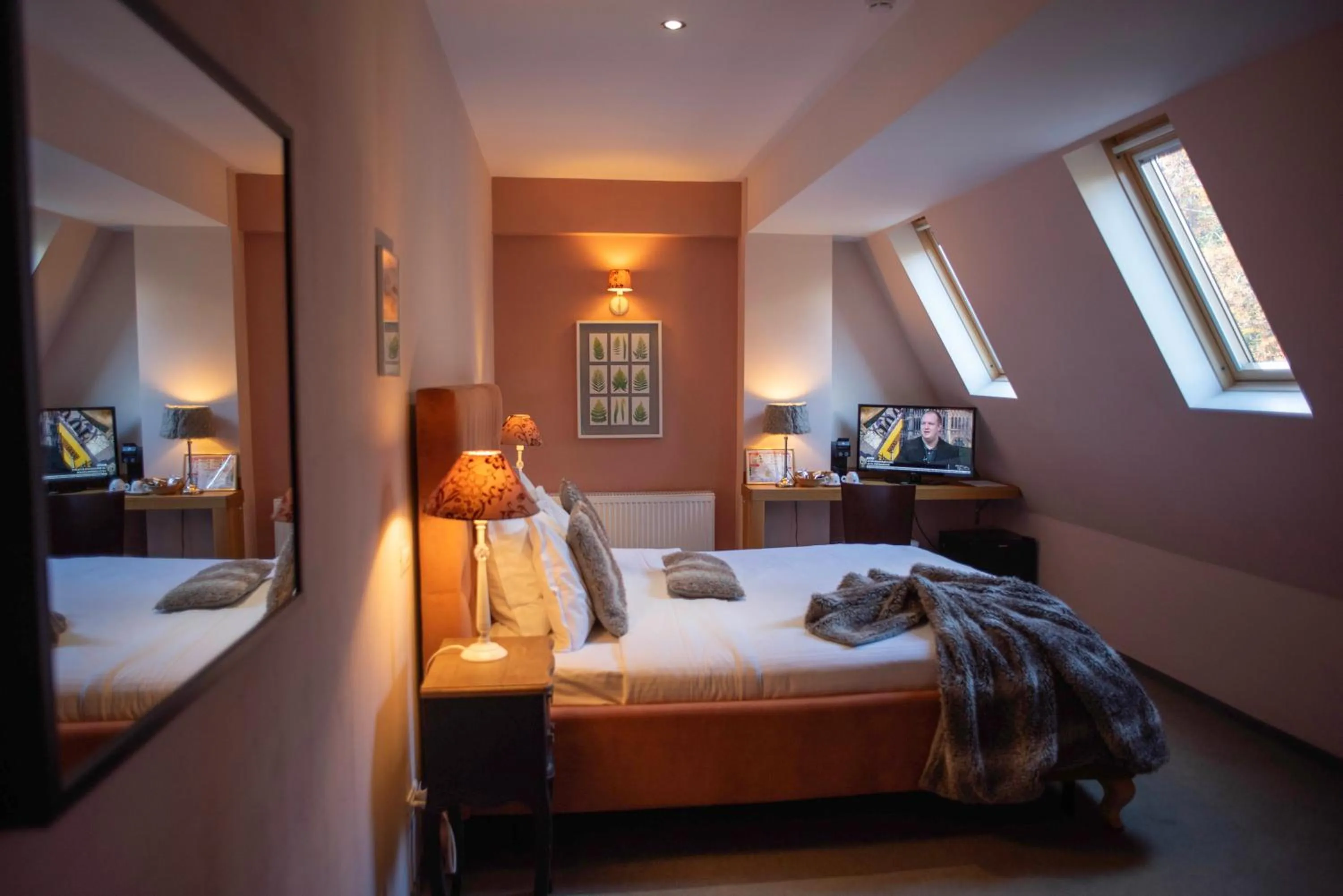 Photo of the whole room, Bed in Paj Hotelul Retreat & Spa