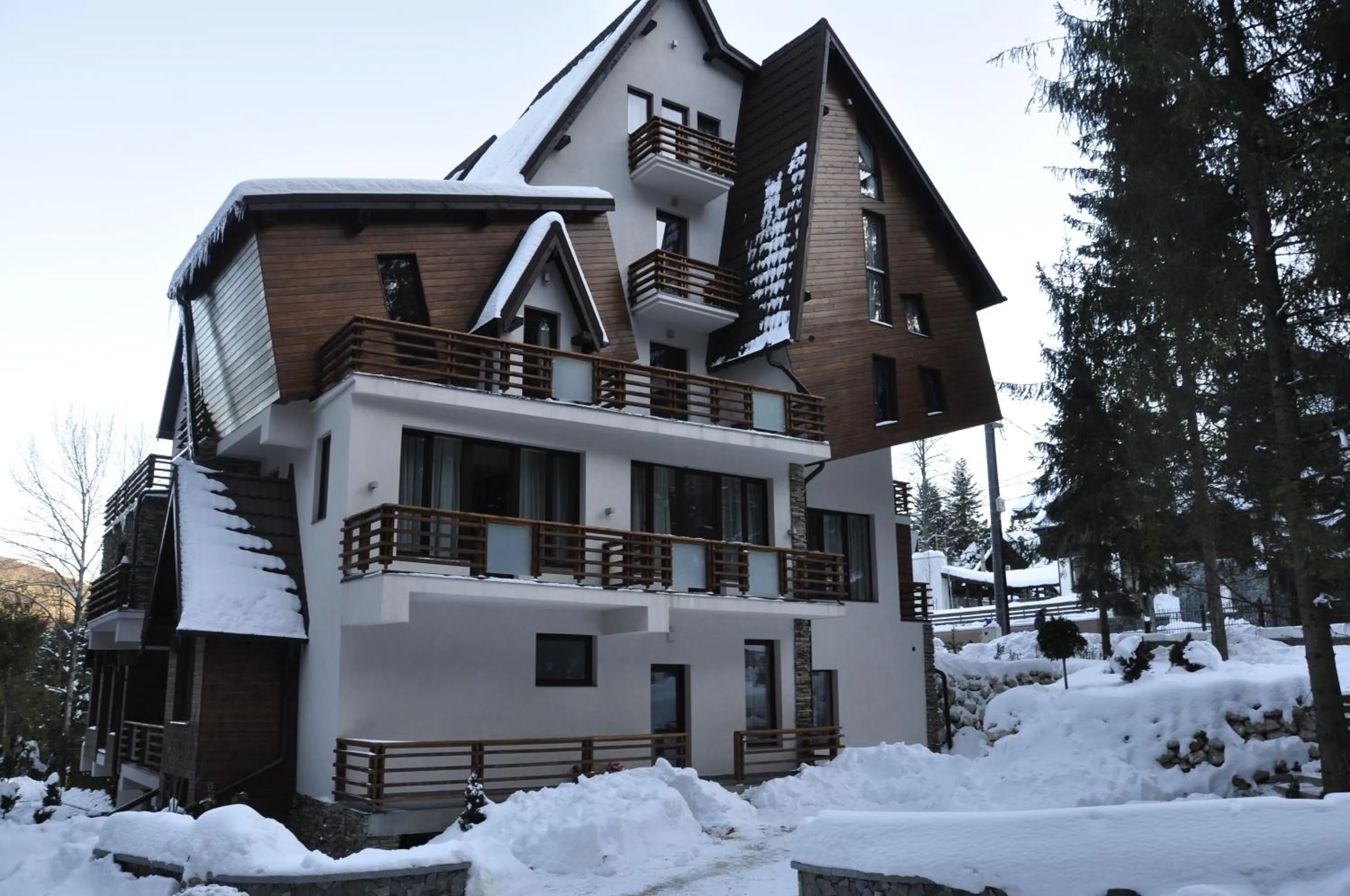 Facade/entrance in Paj Hotelul Retreat & Spa