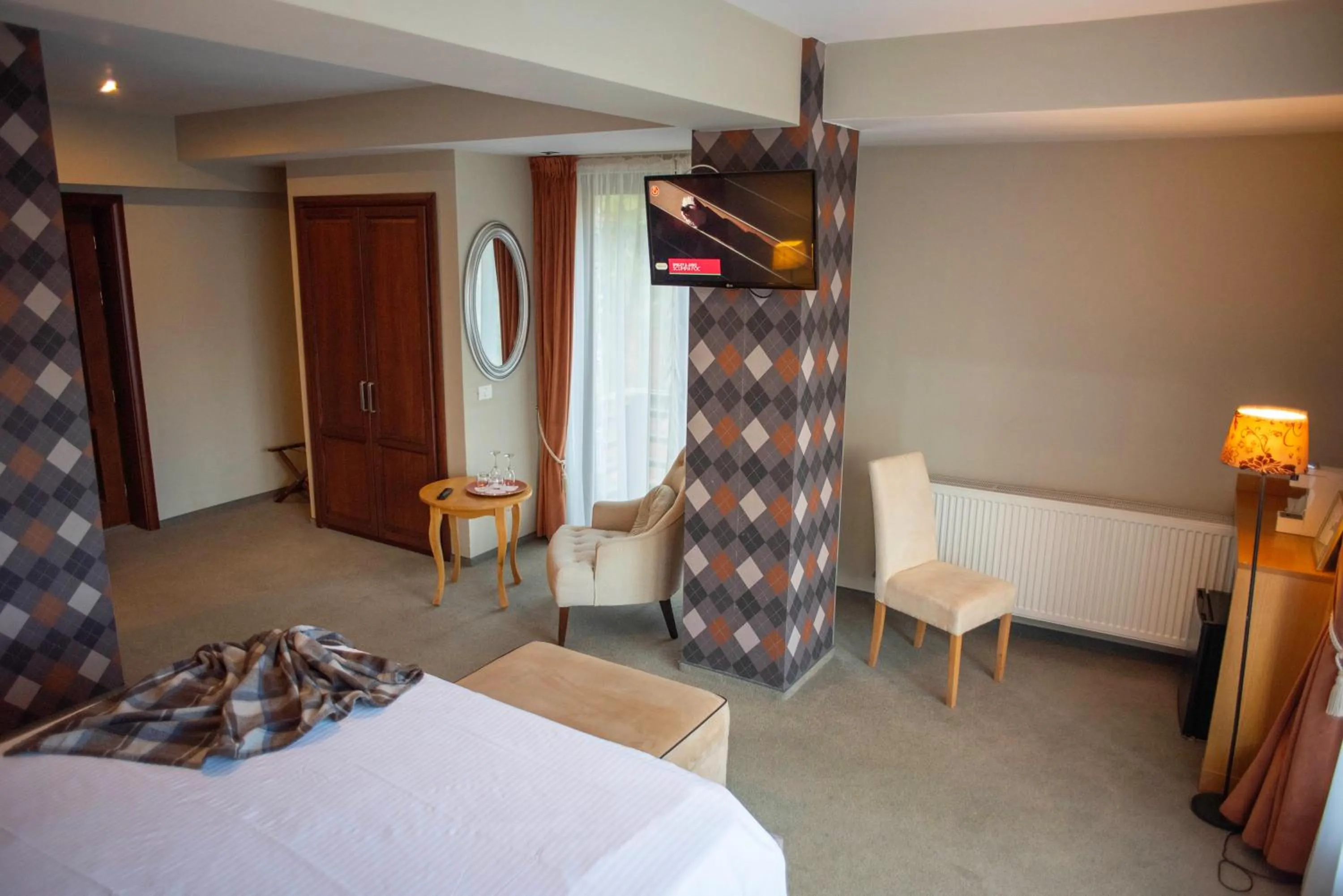Photo of the whole room, Bed in Paj Hotelul Retreat & Spa