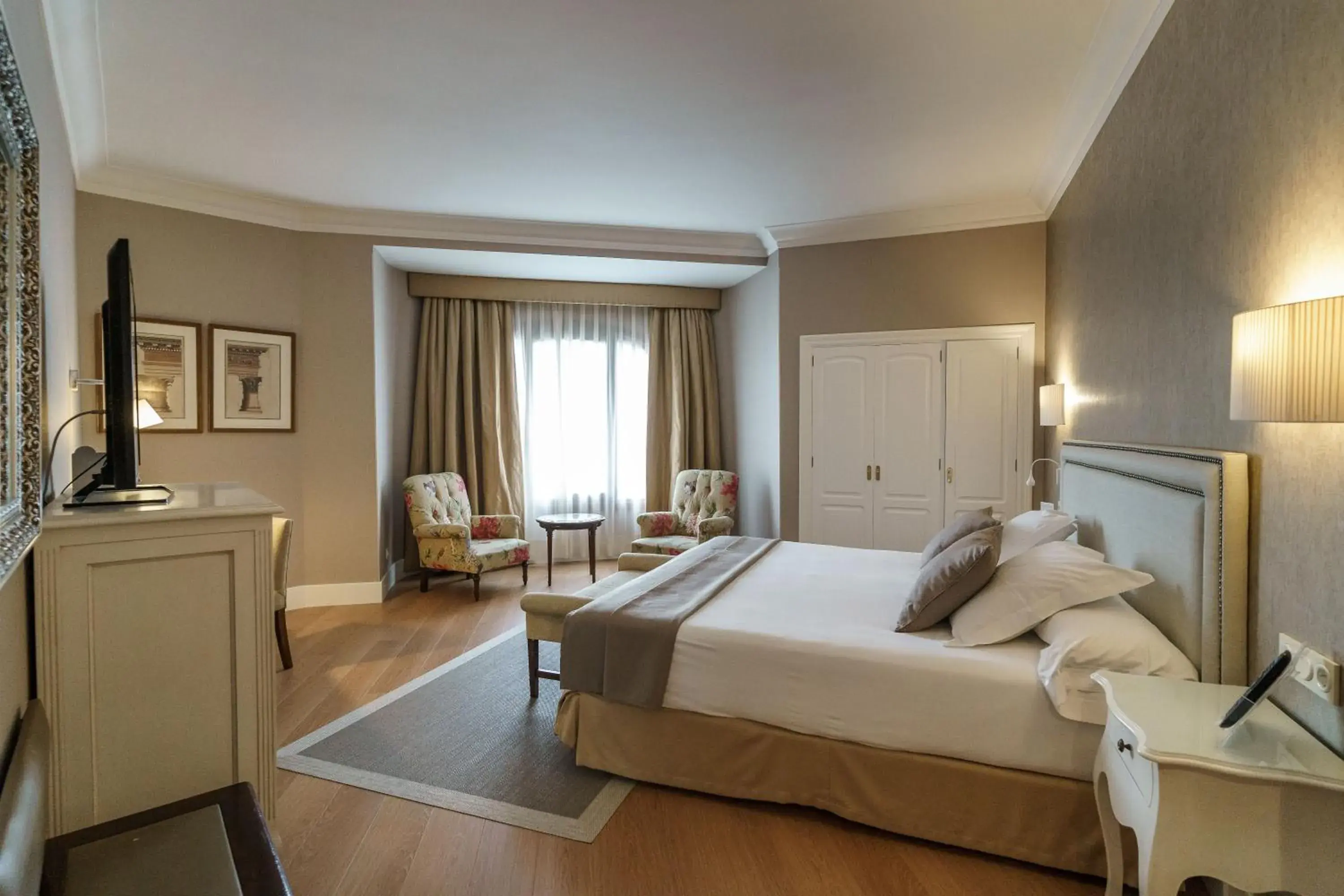 Double or Twin Room in Hotel Carlton Double or Twin Room in Hotel Carlton