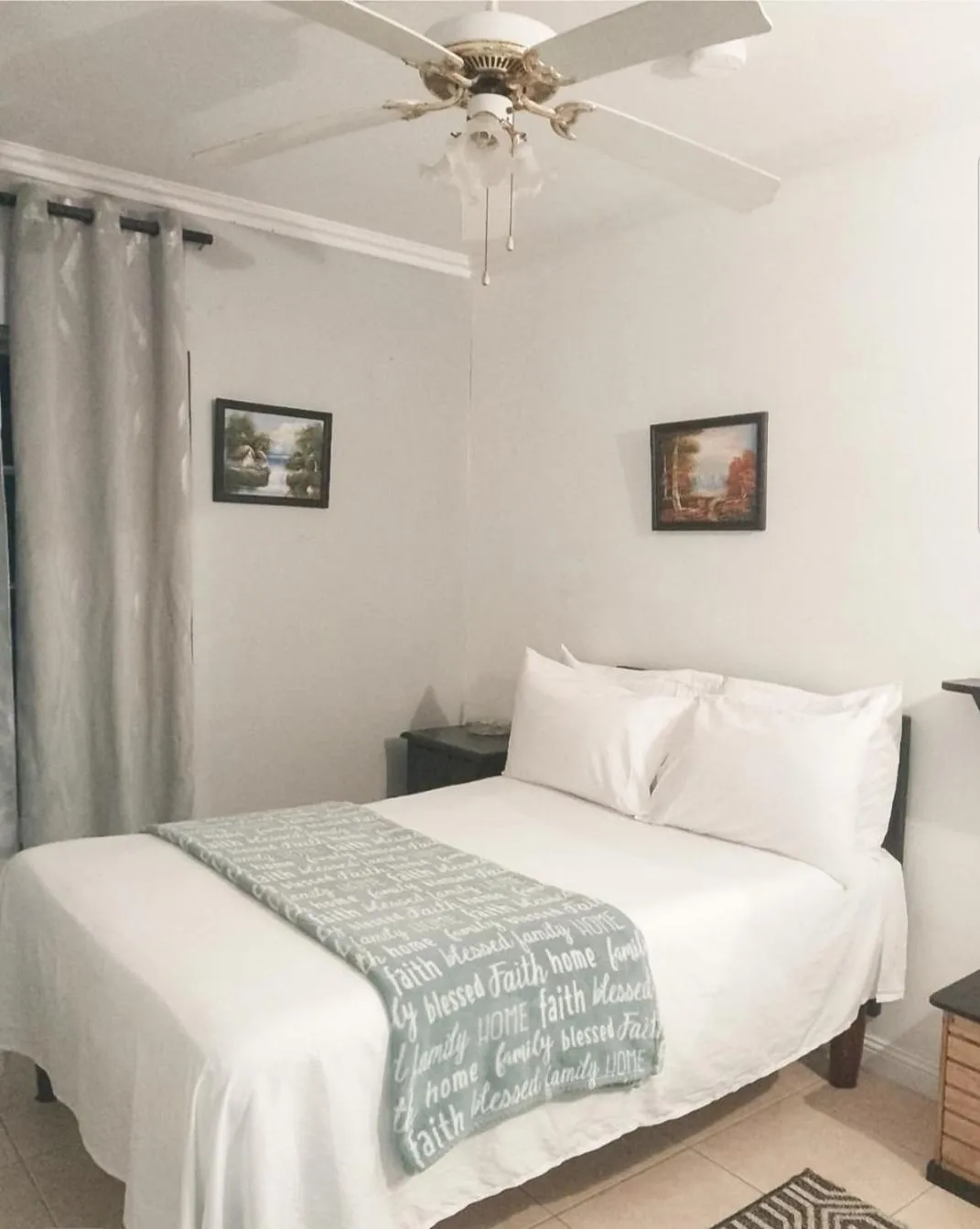 Bed in Comfortable & Secure Chateau