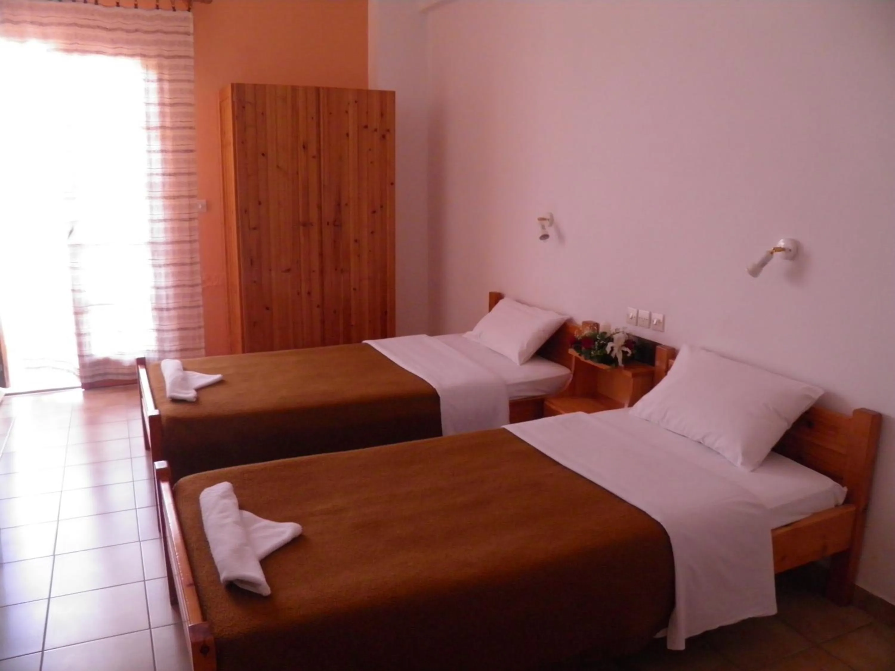 Bed in Galaxias Studios