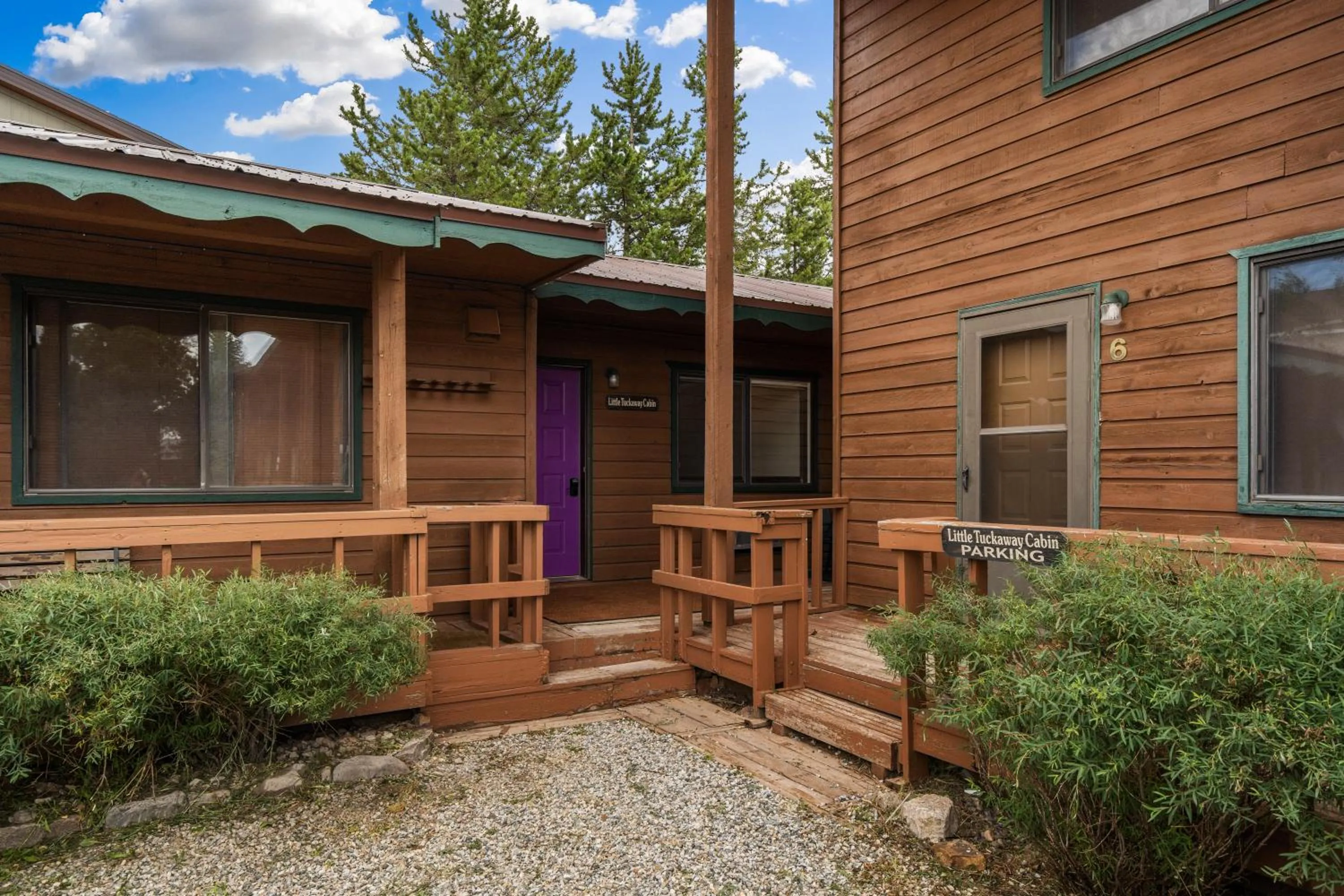 Facade/entrance in Little Tuckaway