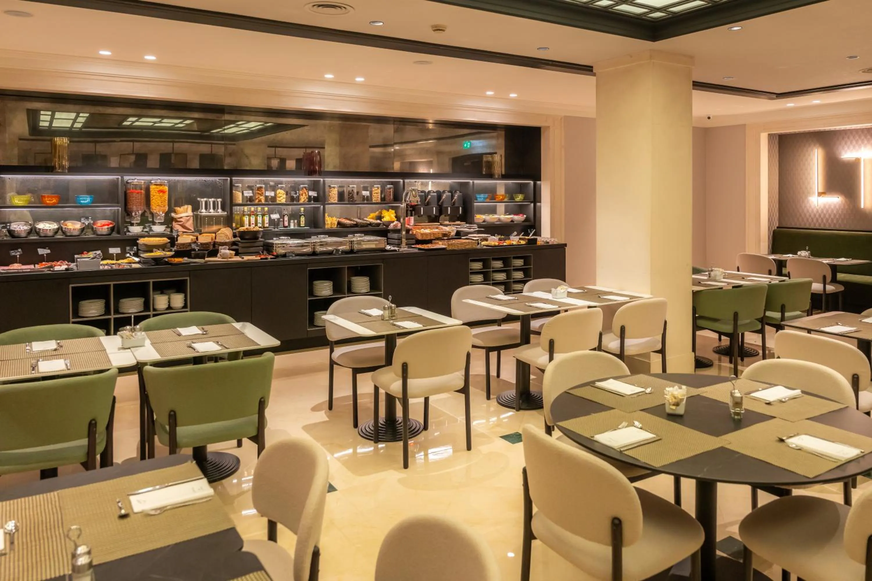 Breakfast in Hotel Balmoral