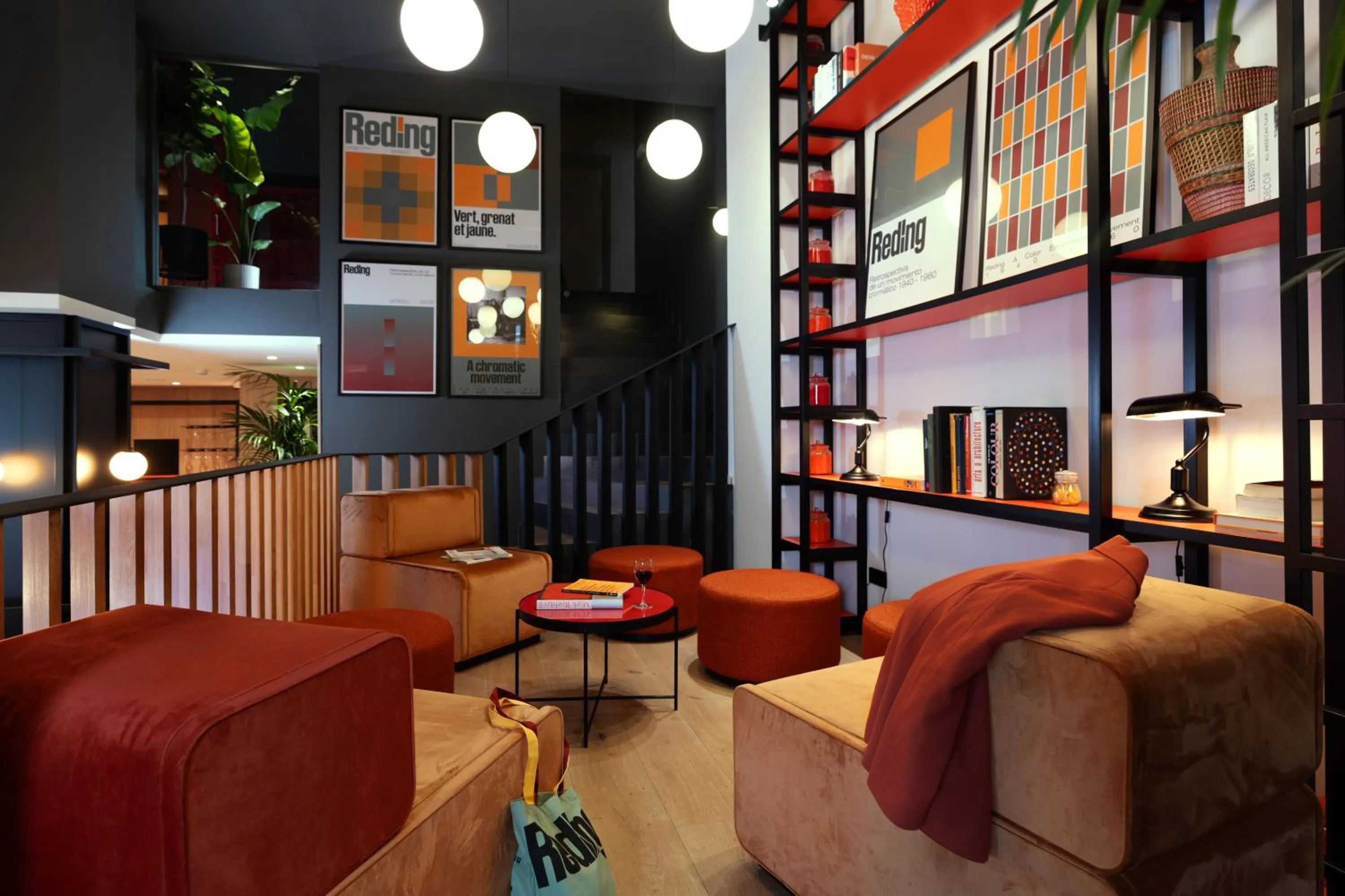 Seating area in chic&basic Reding