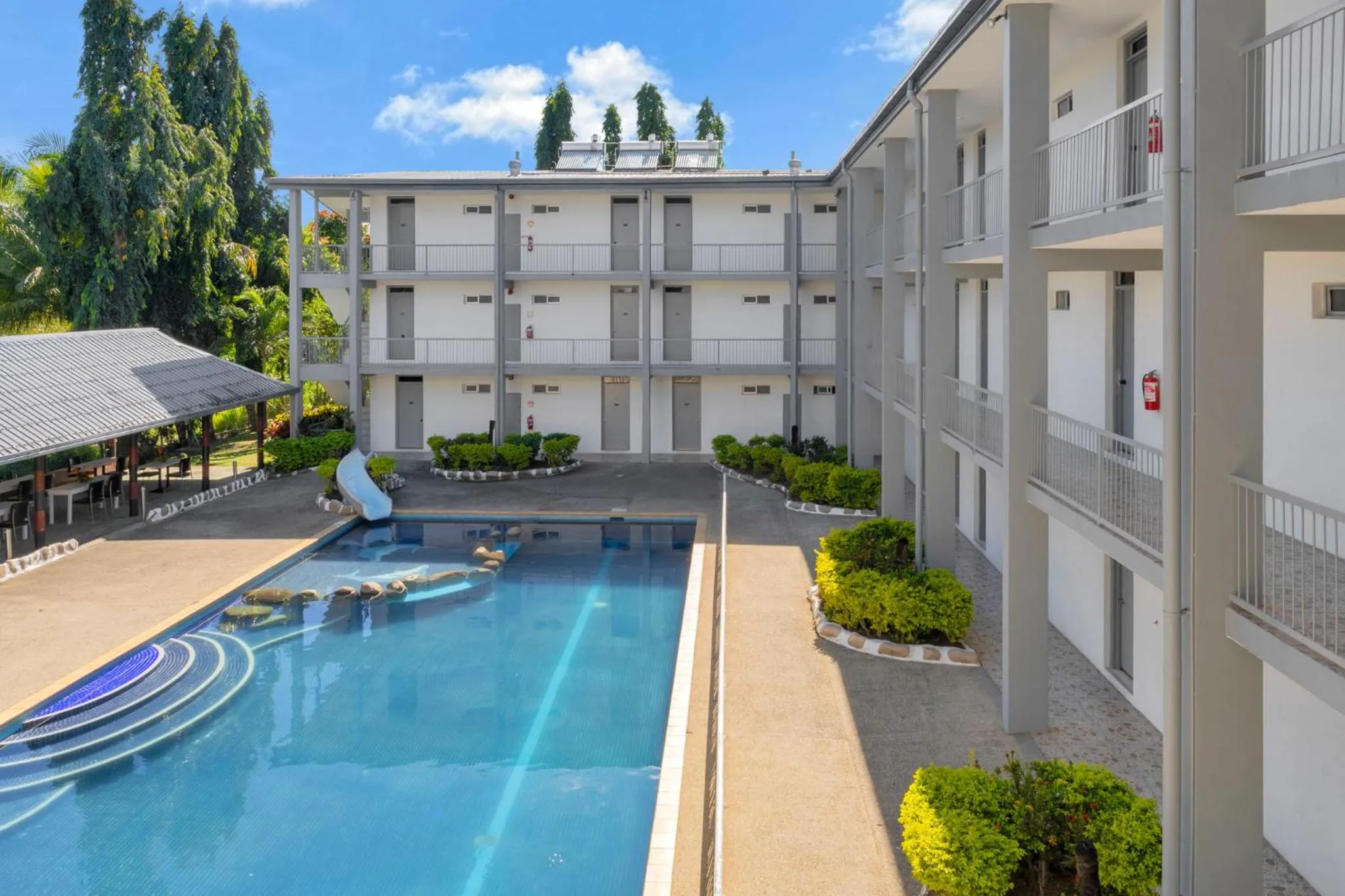 Swimming pool in Trans International Hotel