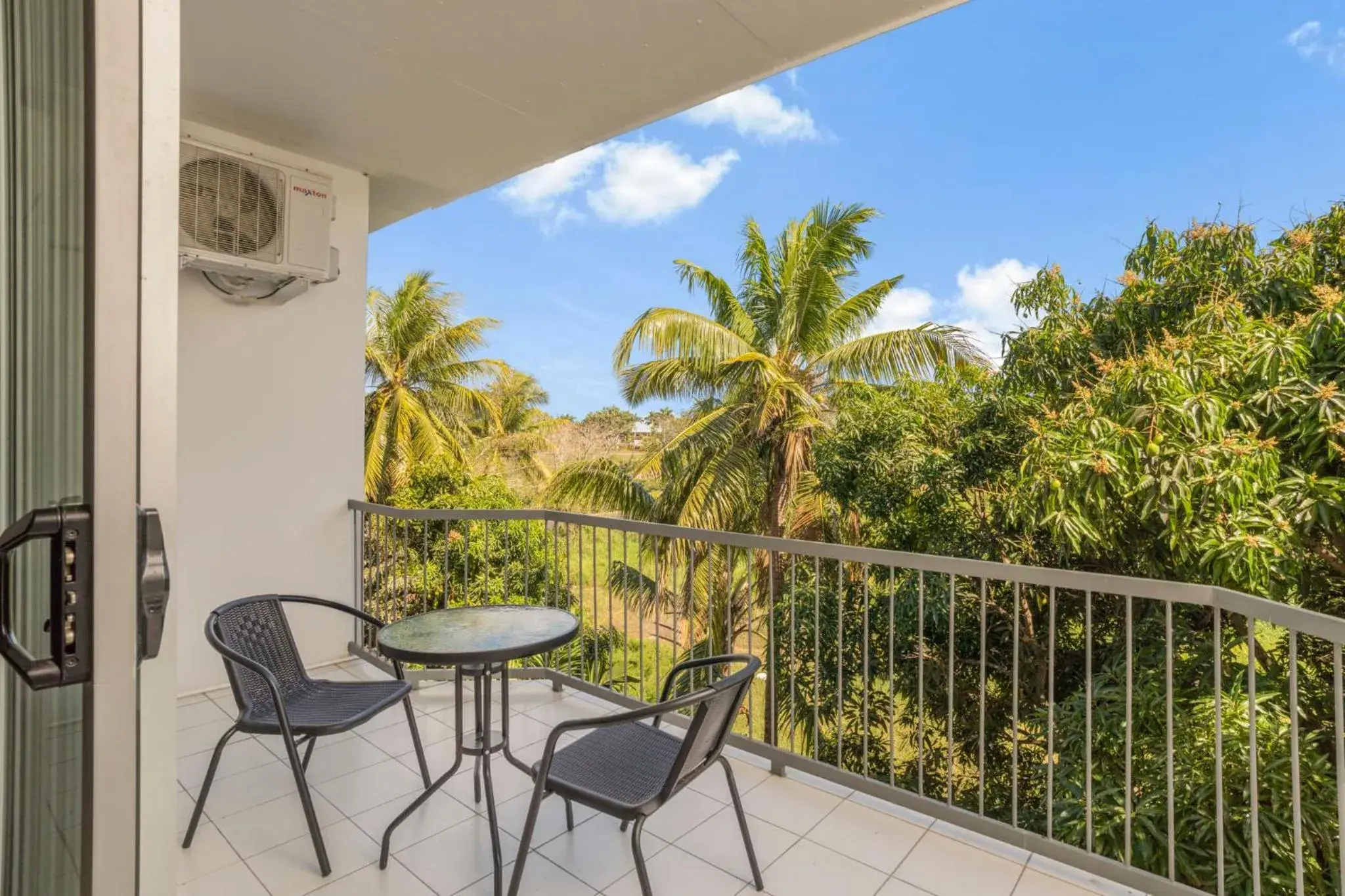 Deluxe Double Room (2 Adults + 1 Child) in Trans International Hotel Deluxe Double Room (2 Adults + 1 Child) in Trans International Hotel