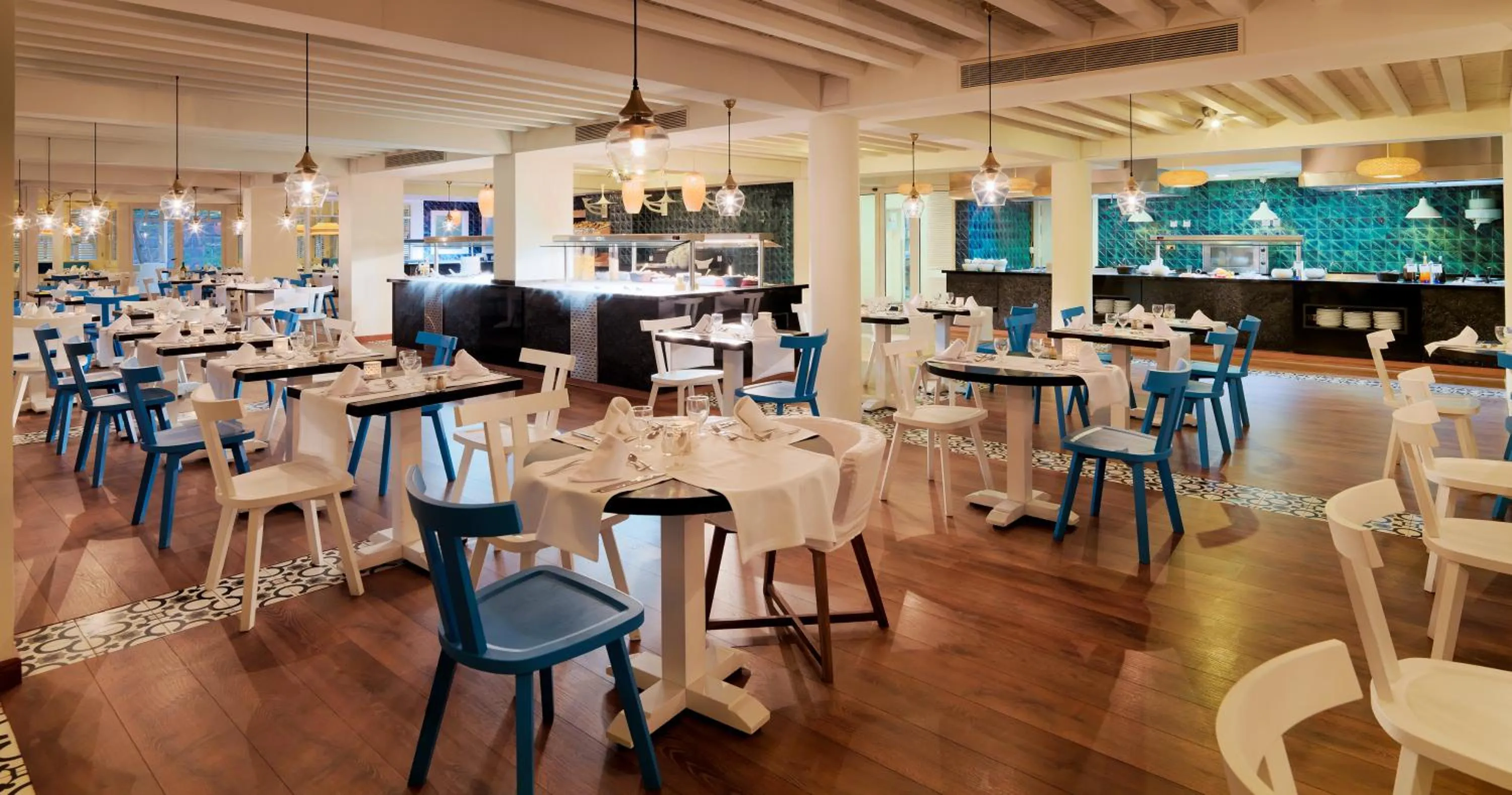 Restaurant/places to eat in Boutique Hotel H10 Big Sur - Adults Only