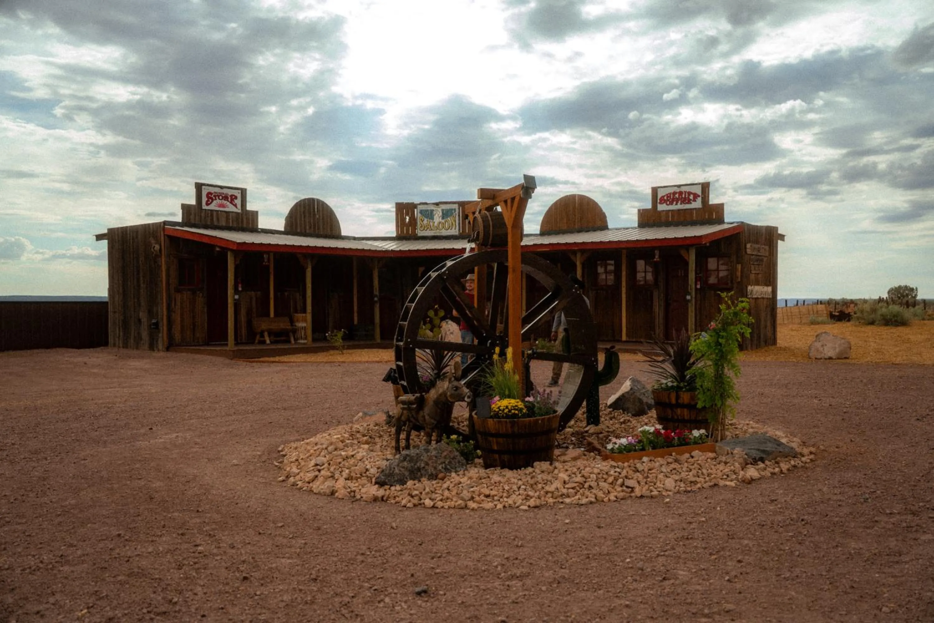 Property building in Desert Sage Retreat