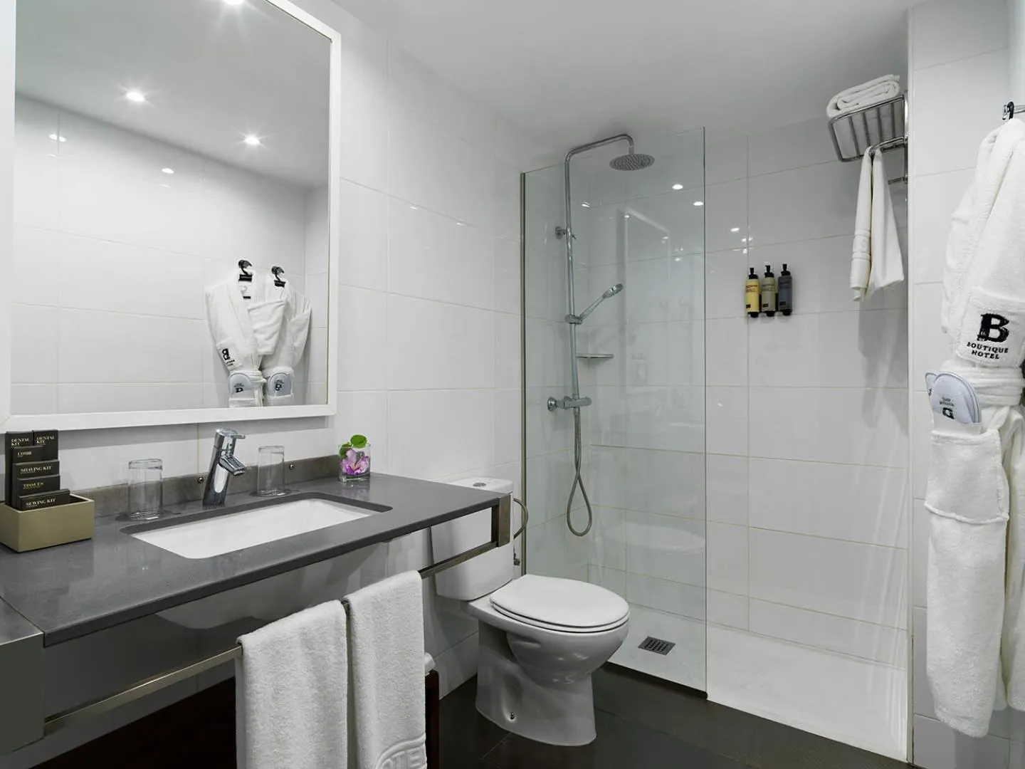 Bathroom in Boutique Hotel H10 White Suites - Adults Only