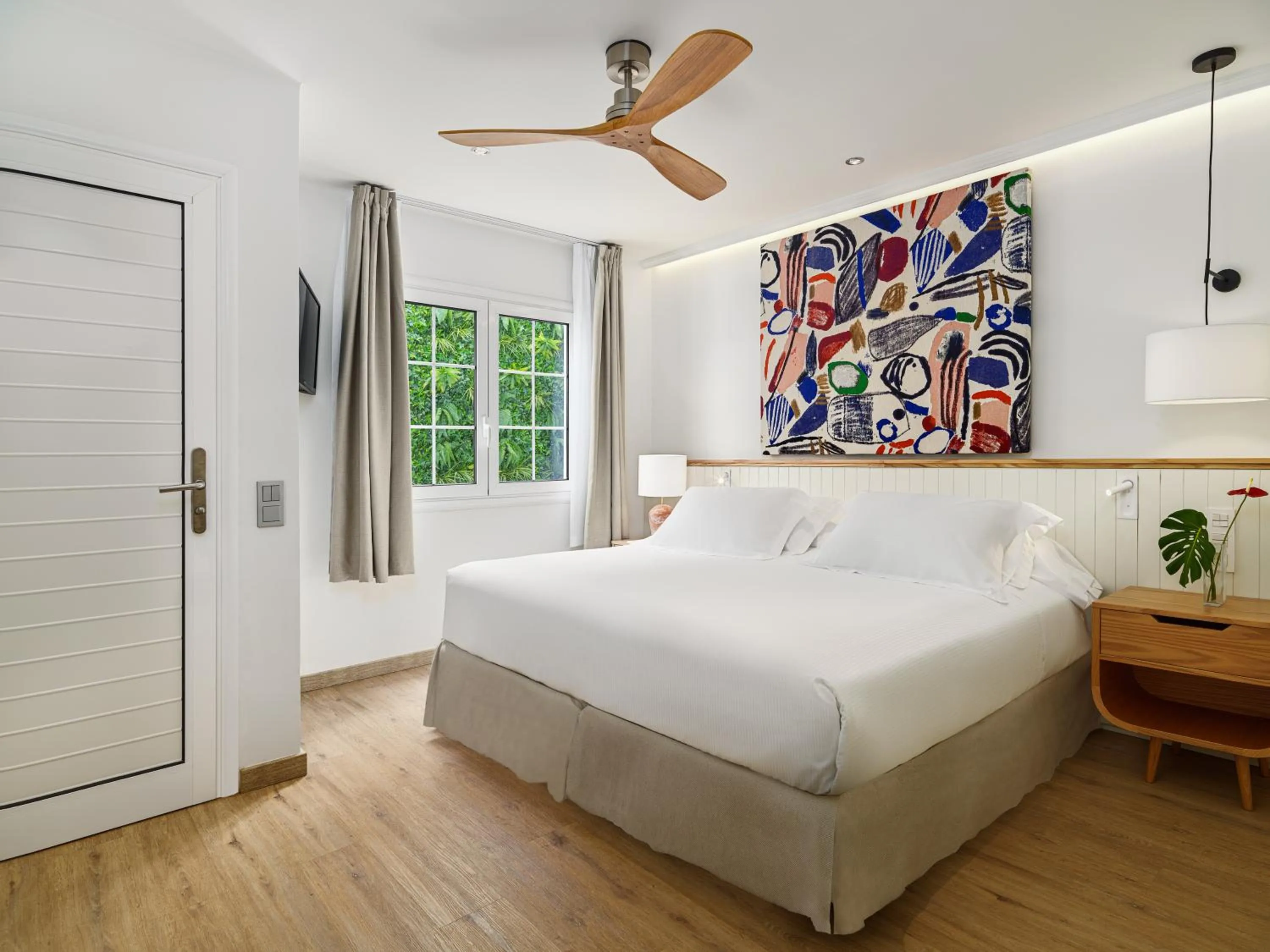 Bed in Boutique Hotel H10 White Suites - Adults Only