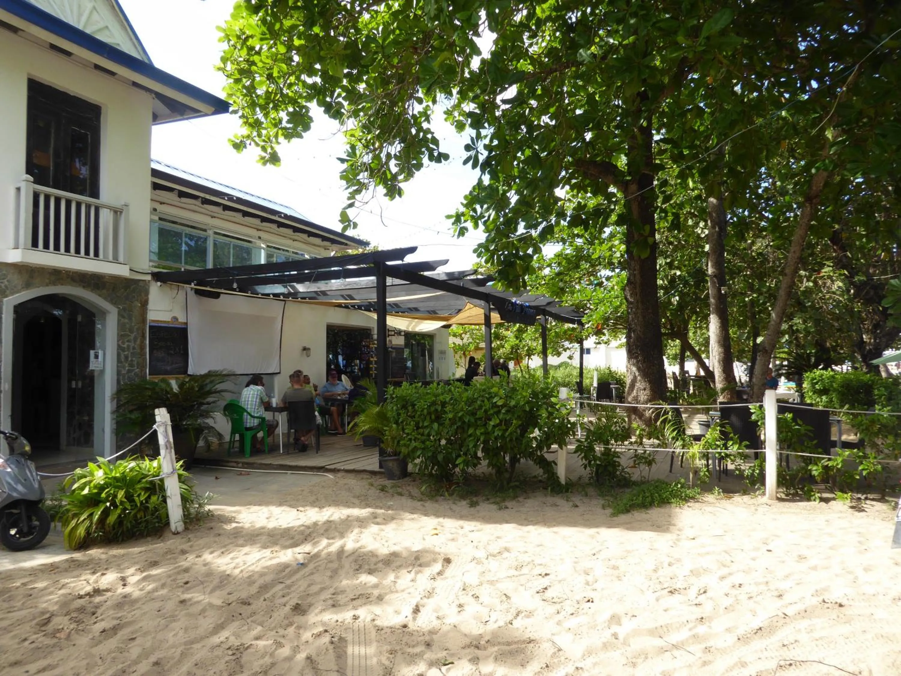 Restaurant/places to eat in CortLang Vacation Rentals, El Pueblito