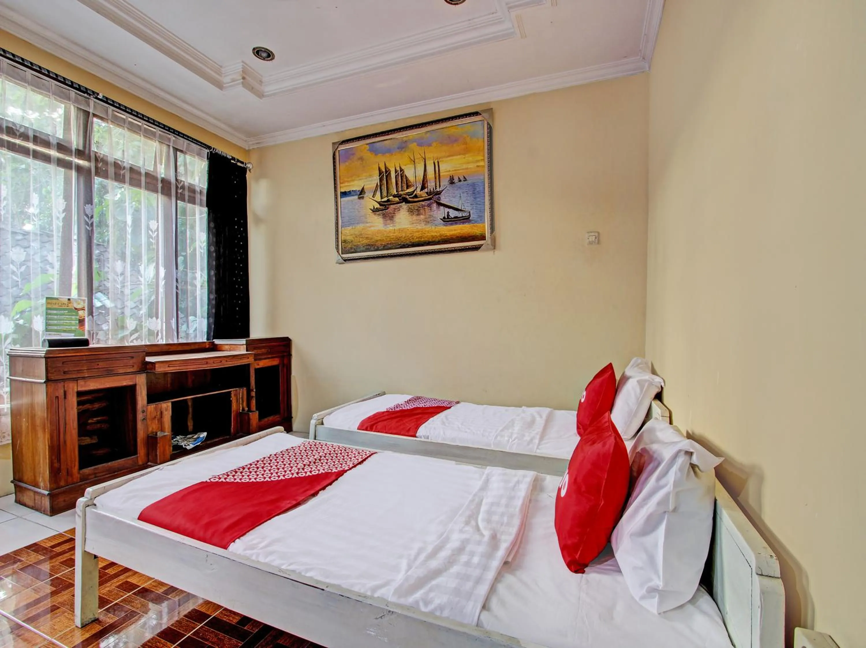 Delxue Twin Room in OYO 92851 Homestay Borobudur Specpacker Syariah